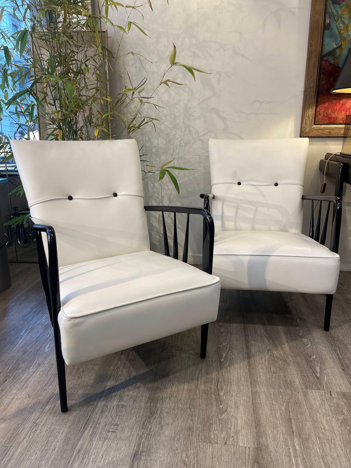 1950s Pair of White Armchairs White Leather Black Wood For Sale 8