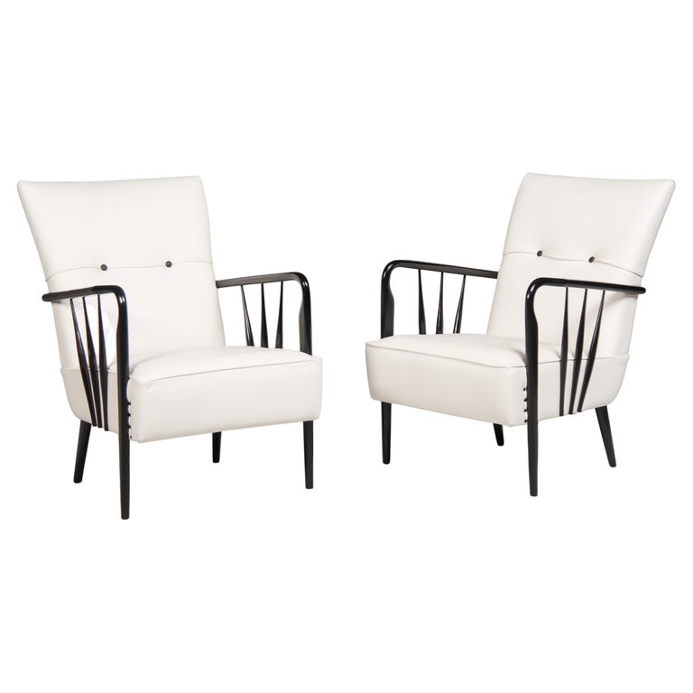 1950s Pair of White Leather Black Armrests Armchairs For Sale at 1stDibs