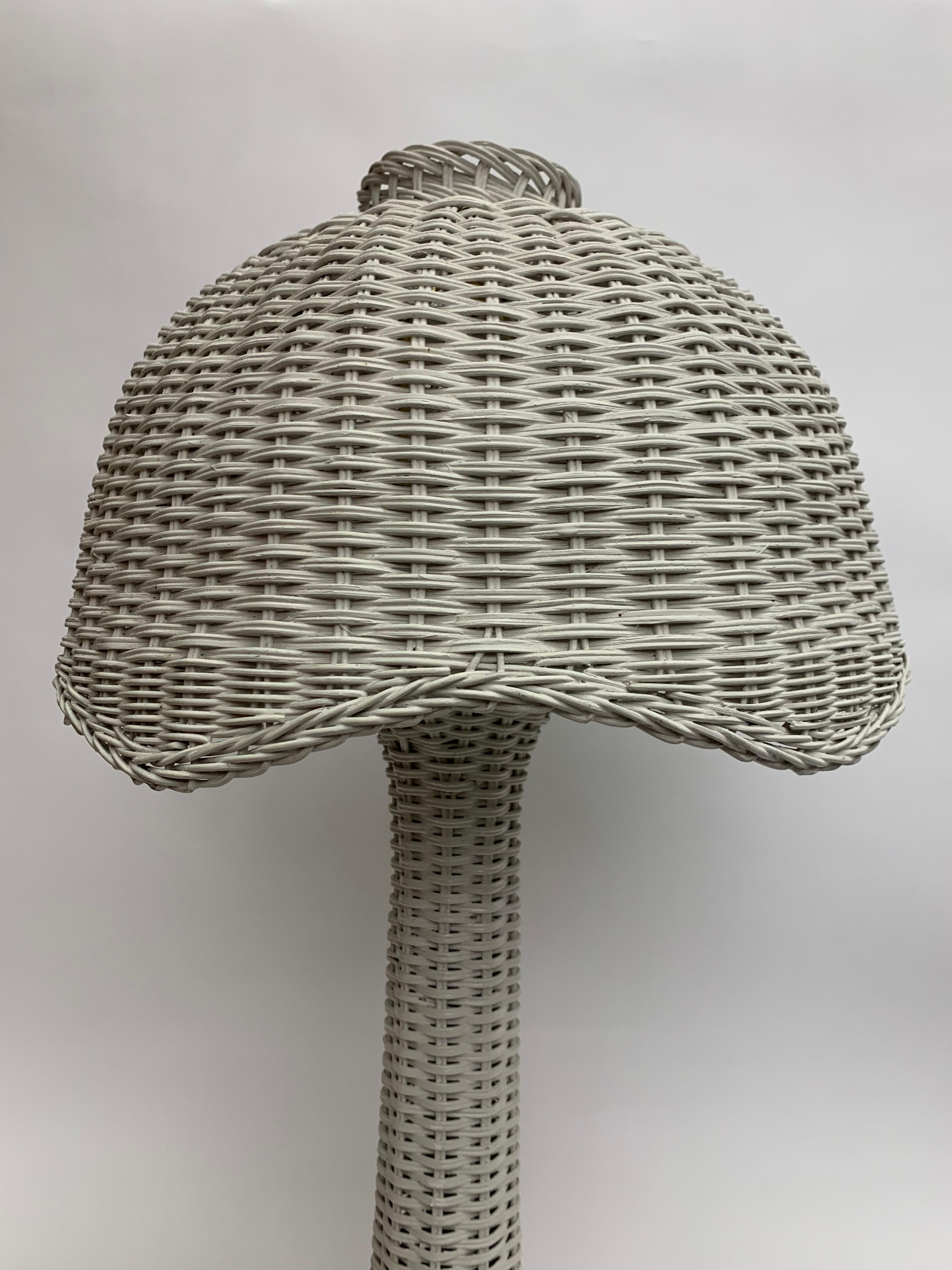 1950s Pair of Wicker Lamps In Good Condition In New York, NY