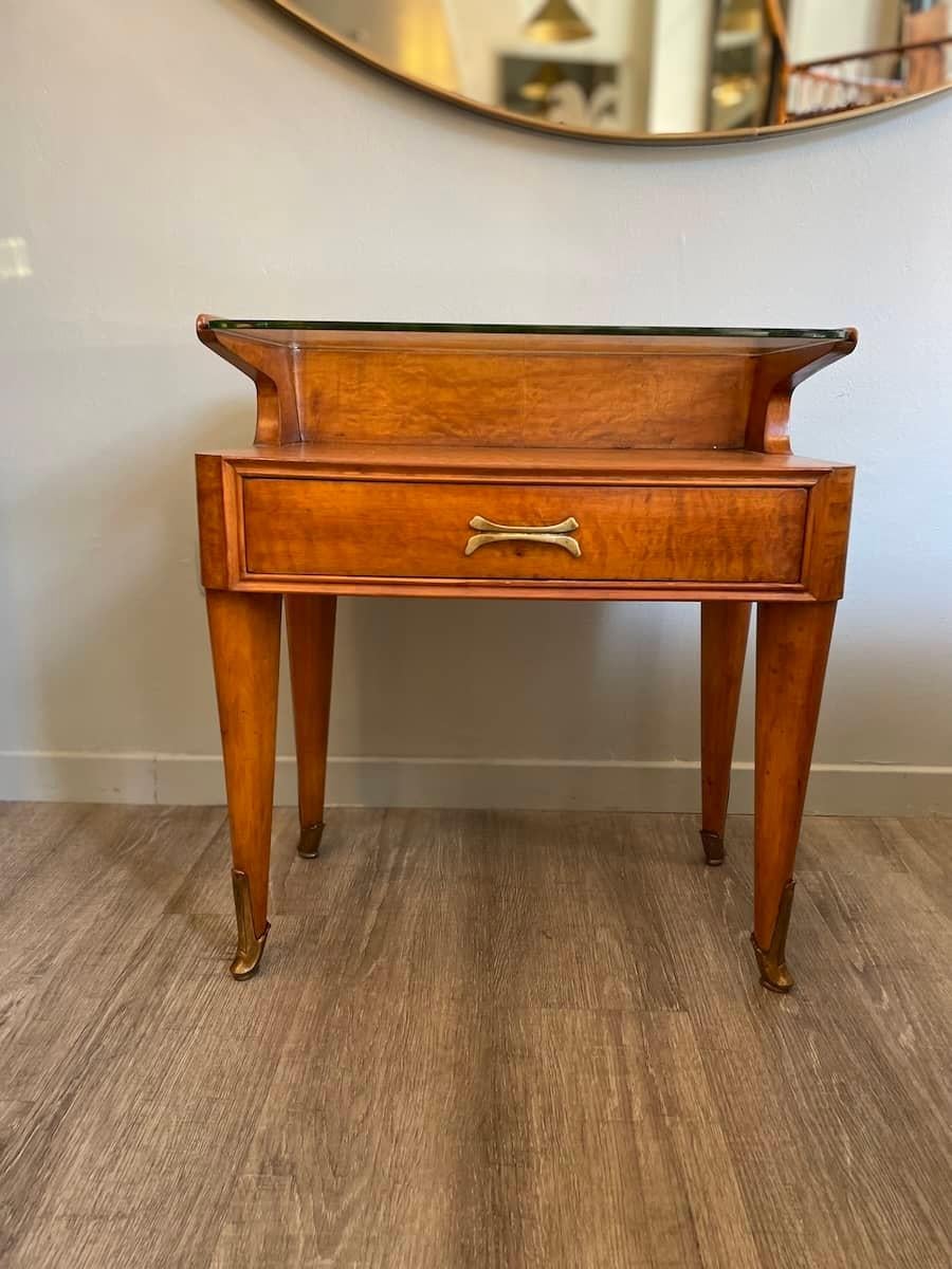 1950er Jahre Paar Nachttische aus Holz und Glas im Angebot 7