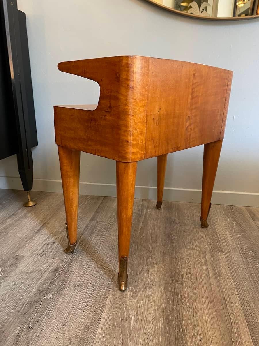 1950er Jahre Paar Nachttische aus Holz und Glas im Angebot 10