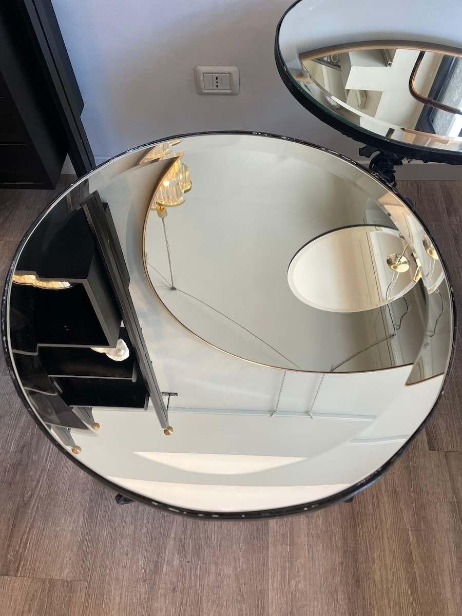 Paire de tables basses en fer forgé des années 1950 avec dessus en miroir en vente 10