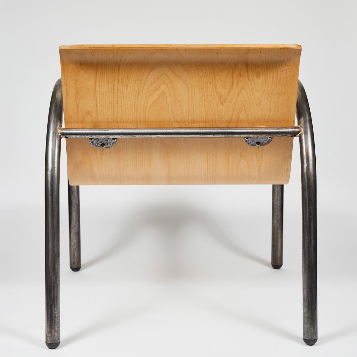 Paire ou ensemble de quatre fauteuils en métal et bois de style moderne du milieu du siècle dernier Bon état - En vente à Los Angeles, CA