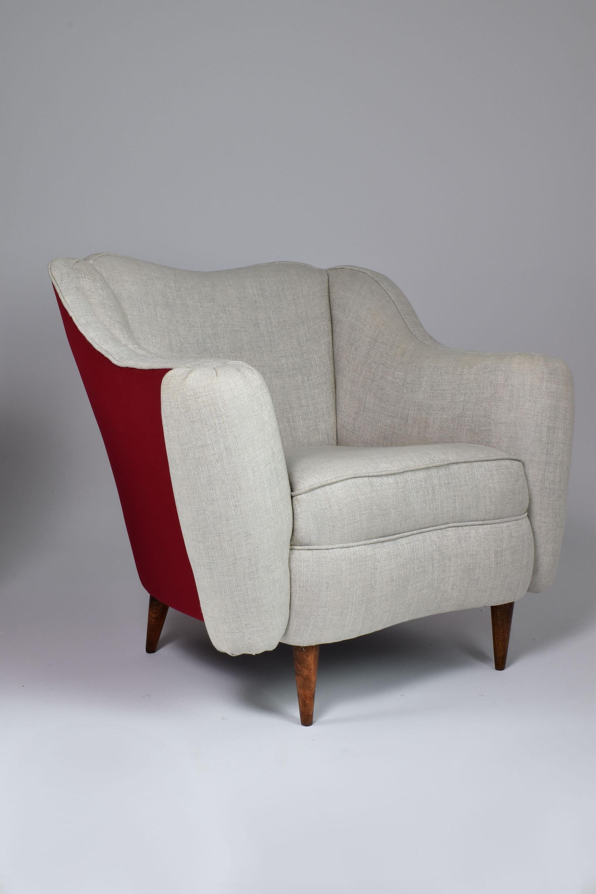 Restaurierte italienische Sessel aus den 1950er Jahren, die Gio Ponti zugeschrieben werden im Zustand „Gut“ im Angebot in Paris, FR