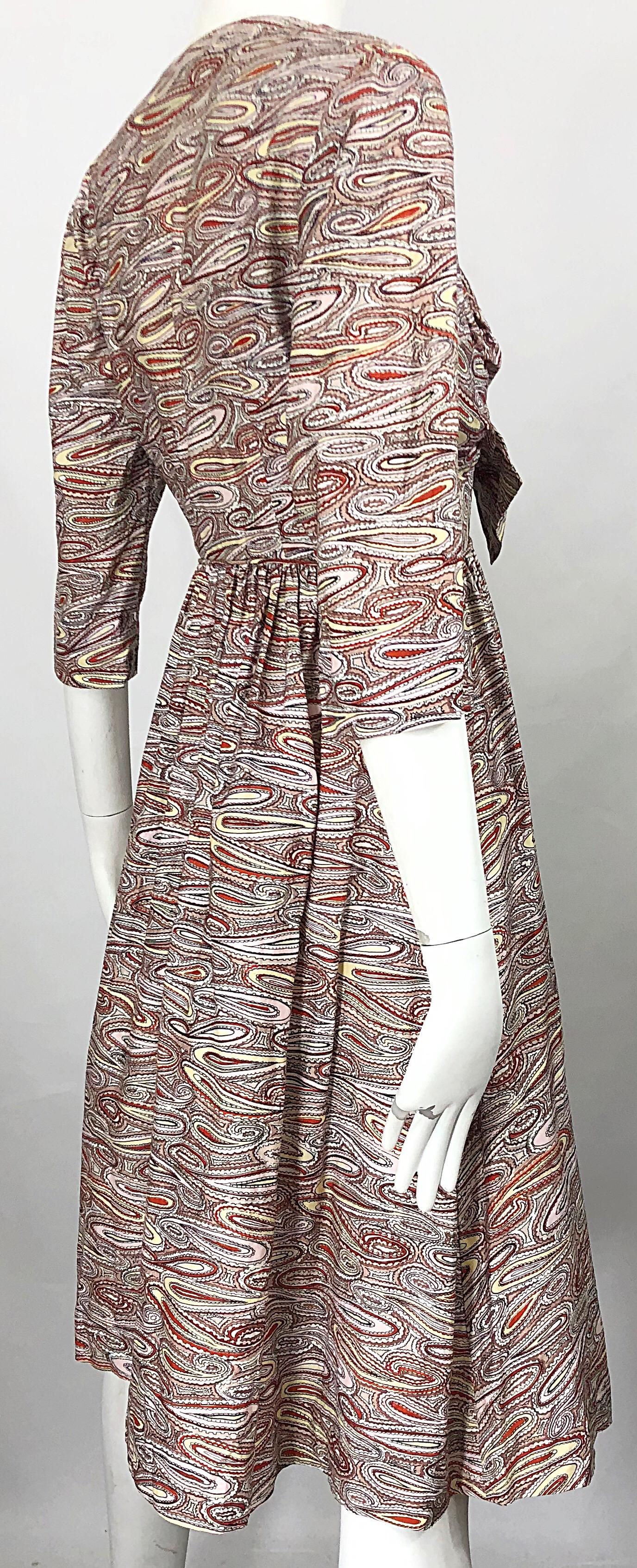 1950s Paisley Cotton 3/4 Sleeves Fit n' Flare Vintage 50s Bow Dress For Sale 2