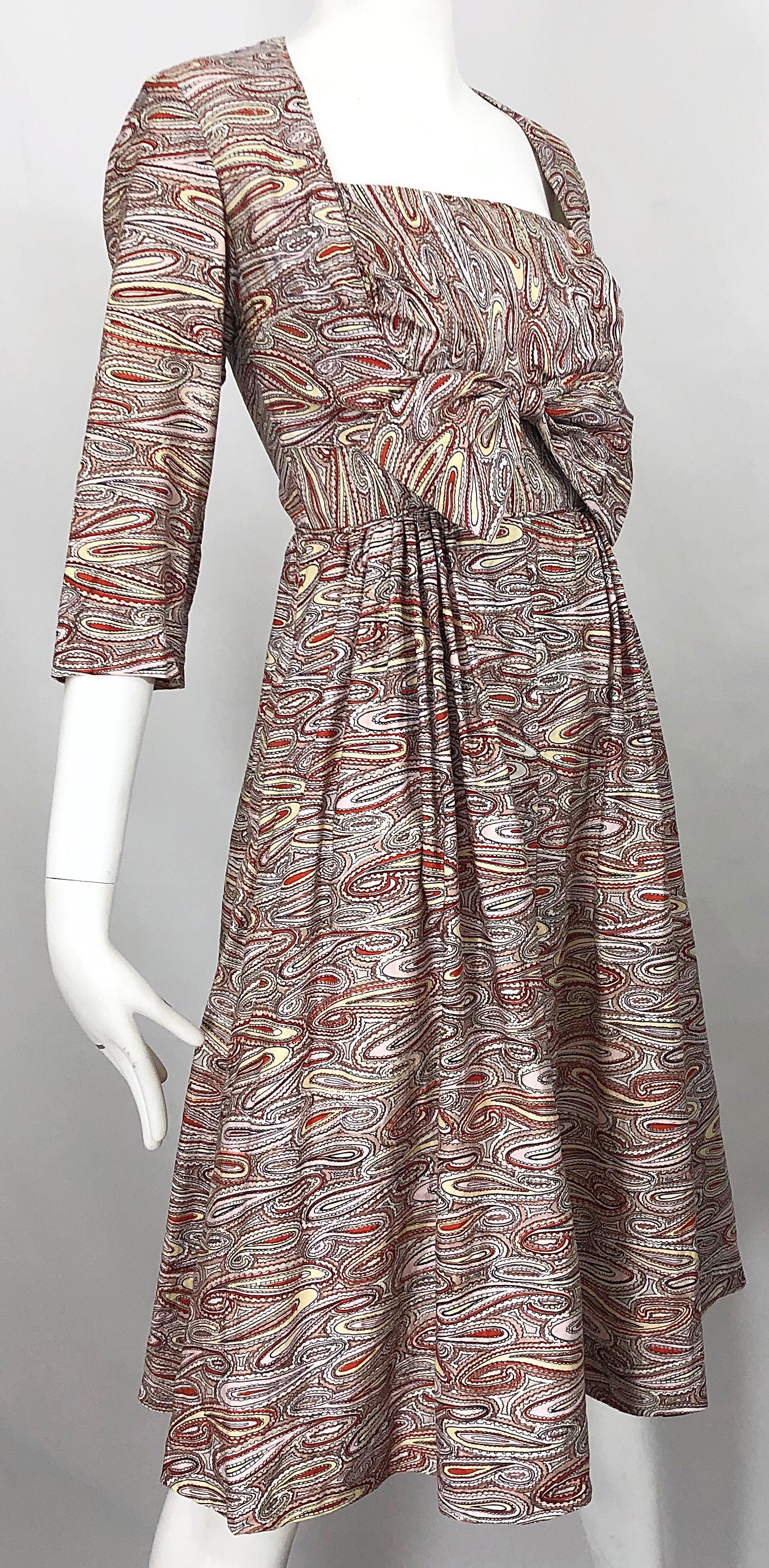 Gray 1950s Paisley Cotton 3/4 Sleeves Fit n' Flare Vintage 50s Bow Dress For Sale