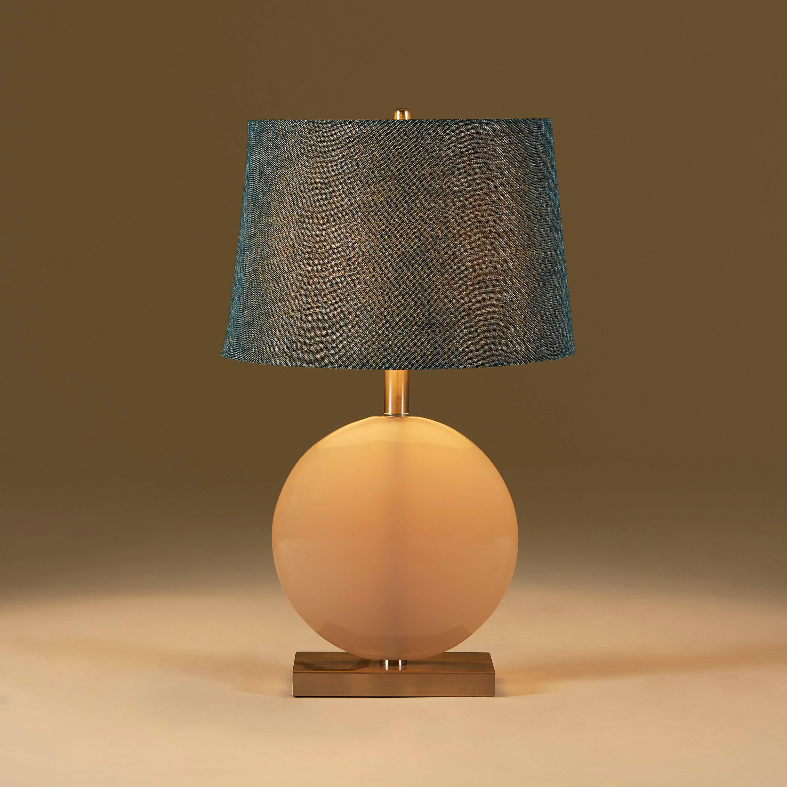 Chrome 1950s pale pink Lucite disk lamp with chrome base For Sale