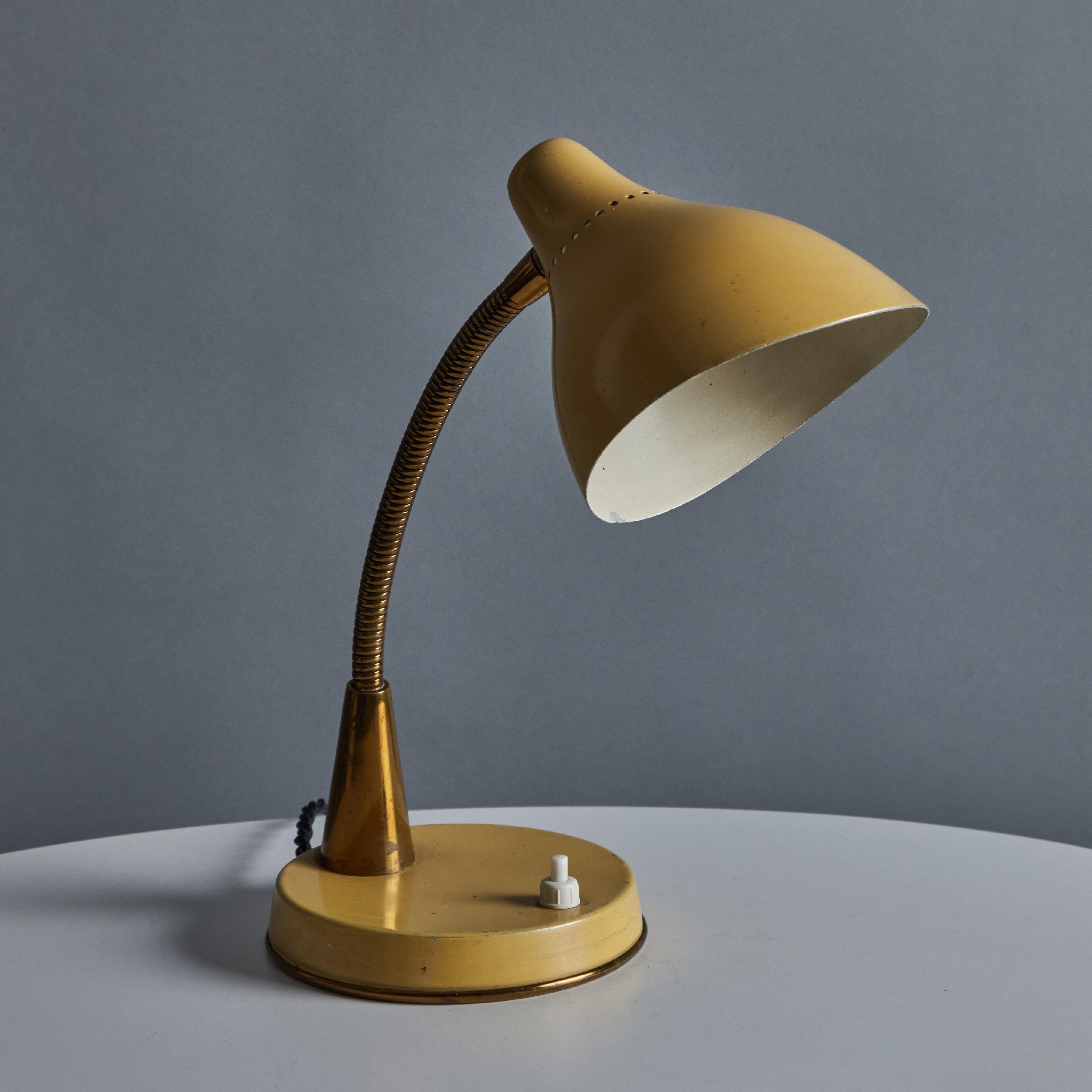 1950s Perforated Painted Metal & Brass Table Lamp Attributed to Stilnovo For Sale 4