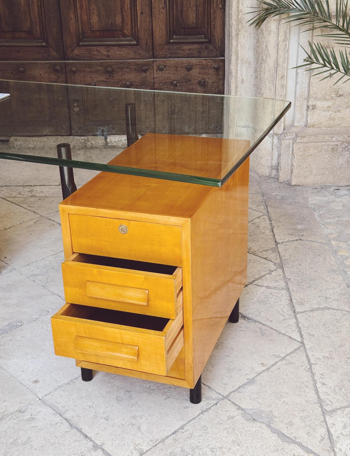 1950s 'Palermo' Desk by G. Caccamo Mobili For Sale 6