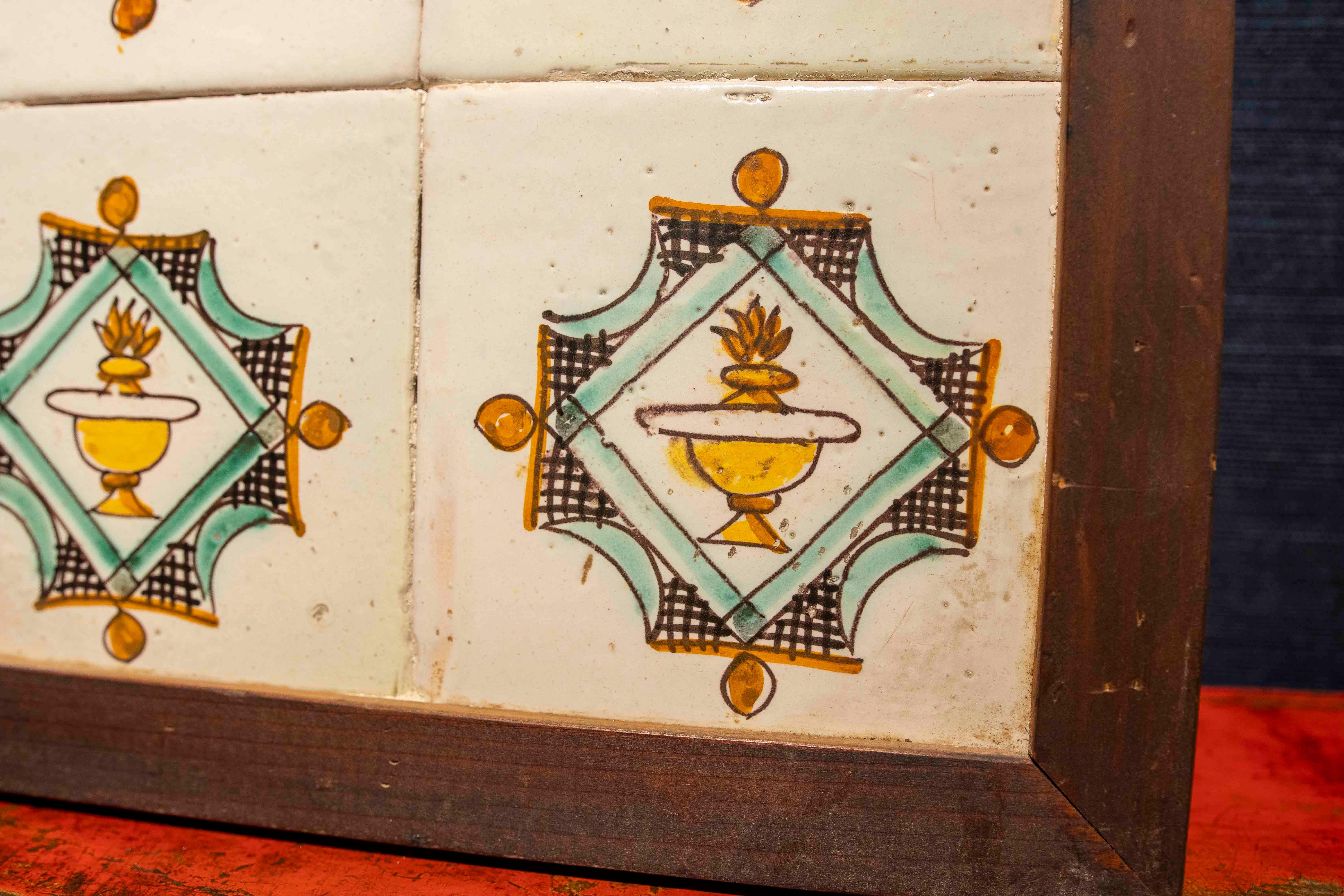 Pannello anni '50 composto da quattro piastrelle antiche con motivi decorativi In condizioni buone in vendita a Marbella, ES