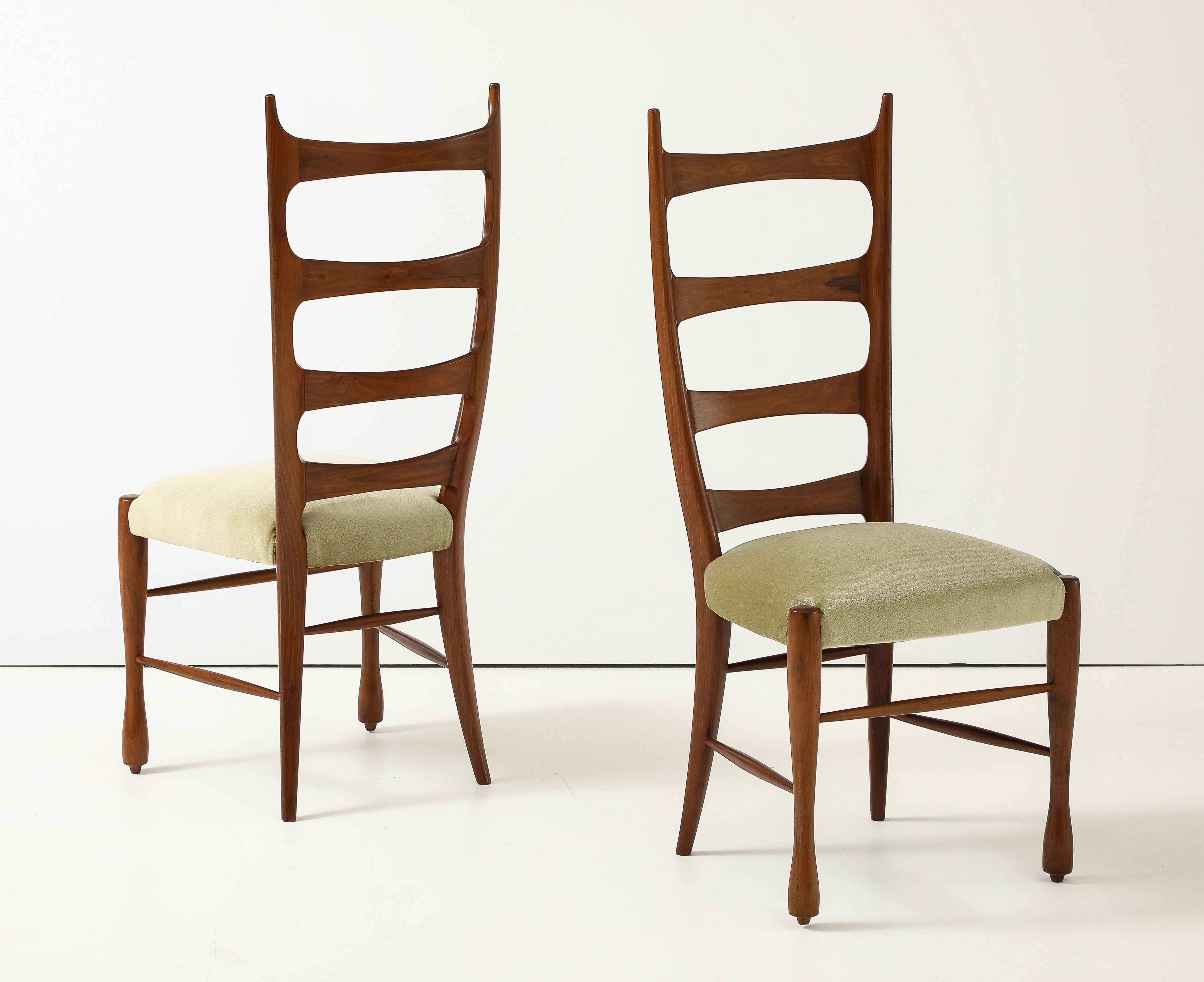 1950's Paolo Buffa Hohe Rückenlehne Stühle im Zustand „Gut“ im Angebot in New York, NY