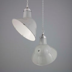 Plafoniera parabolica da fabbrica in smalto vitreo grigio degli anni '50 di Thorlux