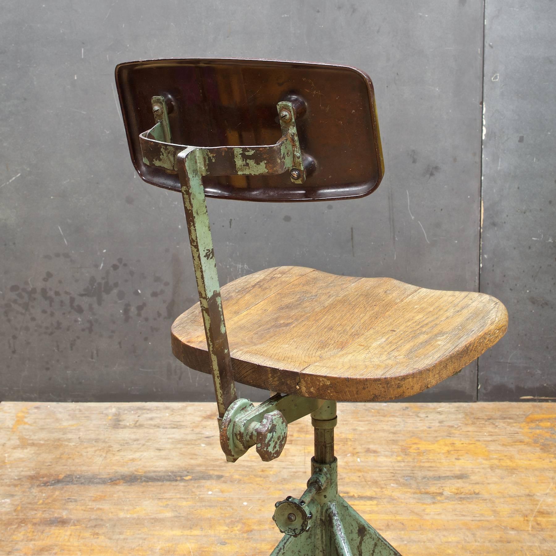 French 1950s Parisian Experfi Bervete Drafting Chair S.G.D.G. Attributed to Jean Prouve