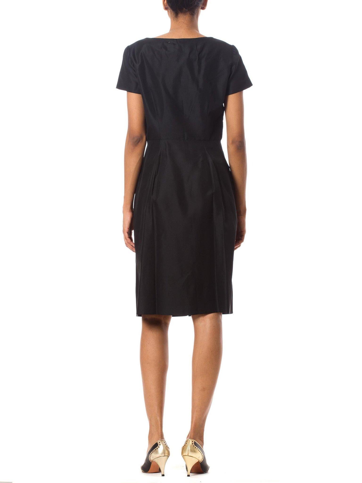 Abito LBD 1950S PARNES FEINSTEIN in Faille di seta nero a maniche corte e aderente In condizioni ottime a New York, NY