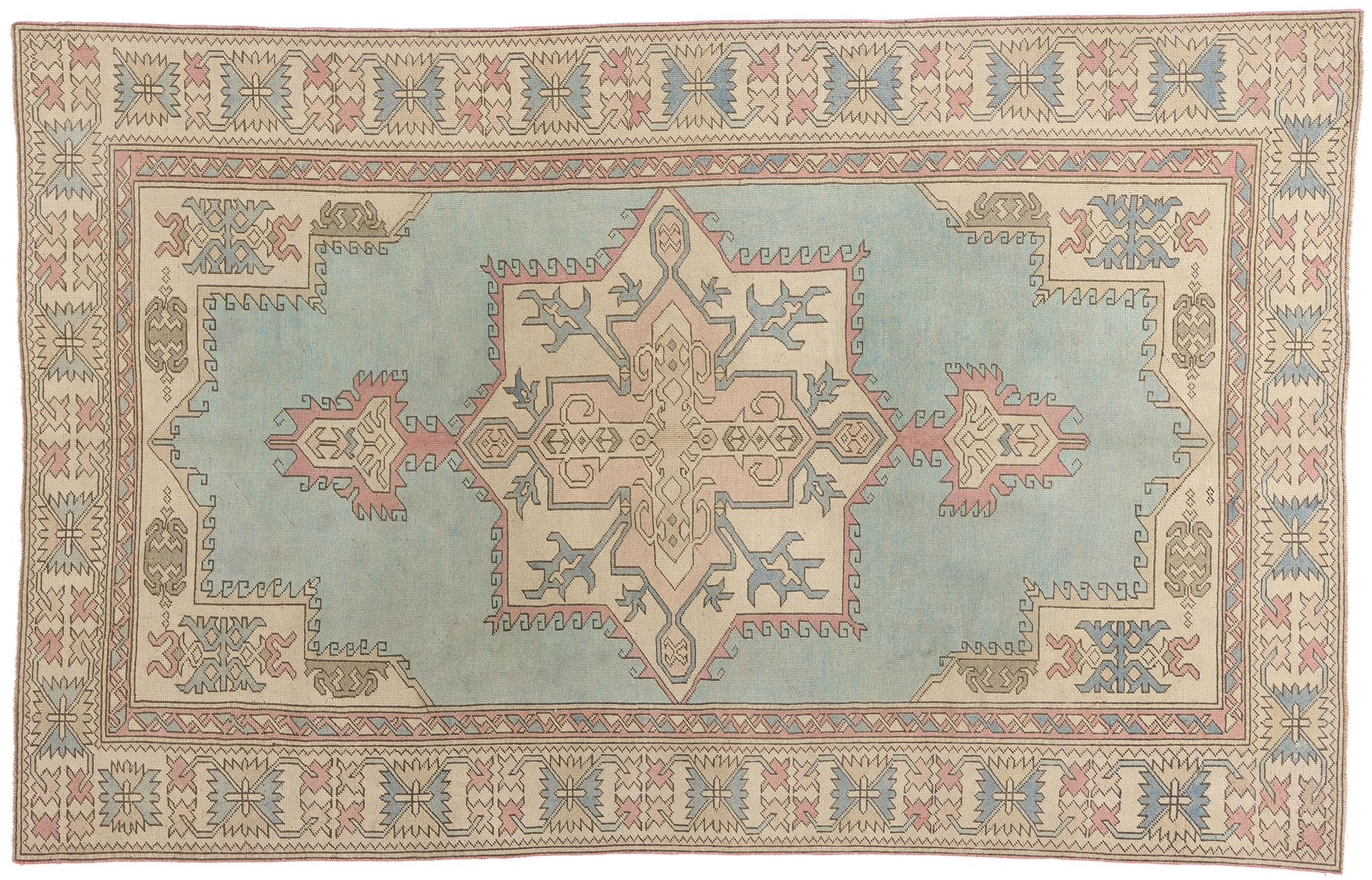 1950's Pastel Turkish Oushak Carpet with Modern Style Turco en venta