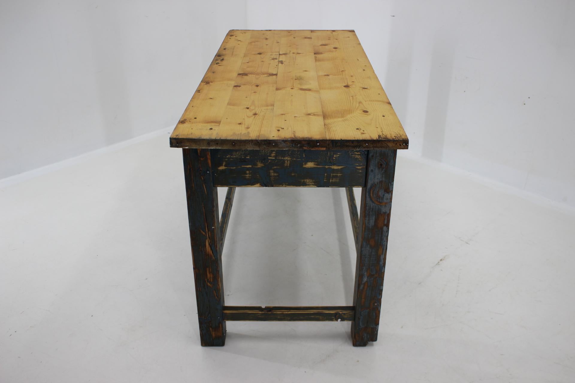 1950s Patinated Pine Tree Wooden Table, Czechoslovakia For Sale 2