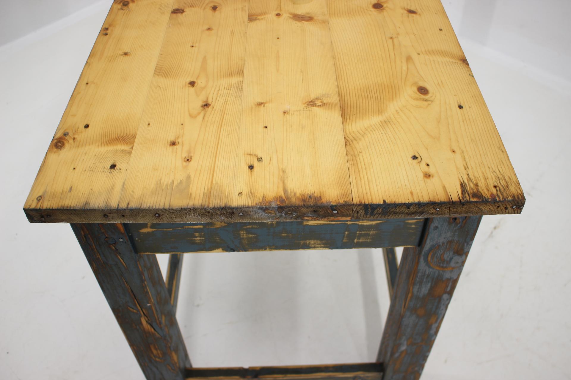 1950s Patinated Pine Tree Wooden Table, Czechoslovakia For Sale 3
