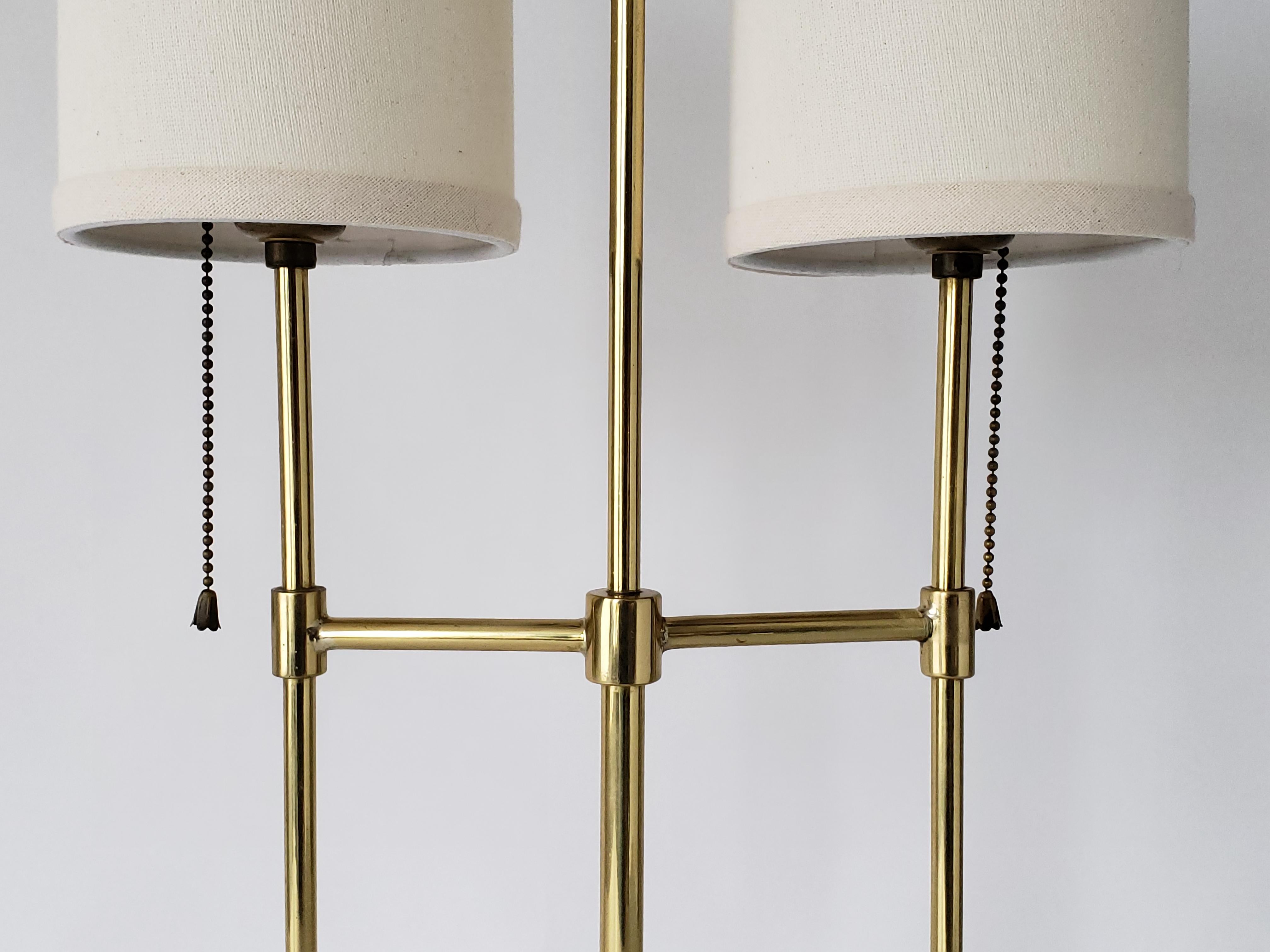 Mid-Century Modern 1950s In the manners of Paul McCobb , Twin Shade Brass Table Lamp, USA