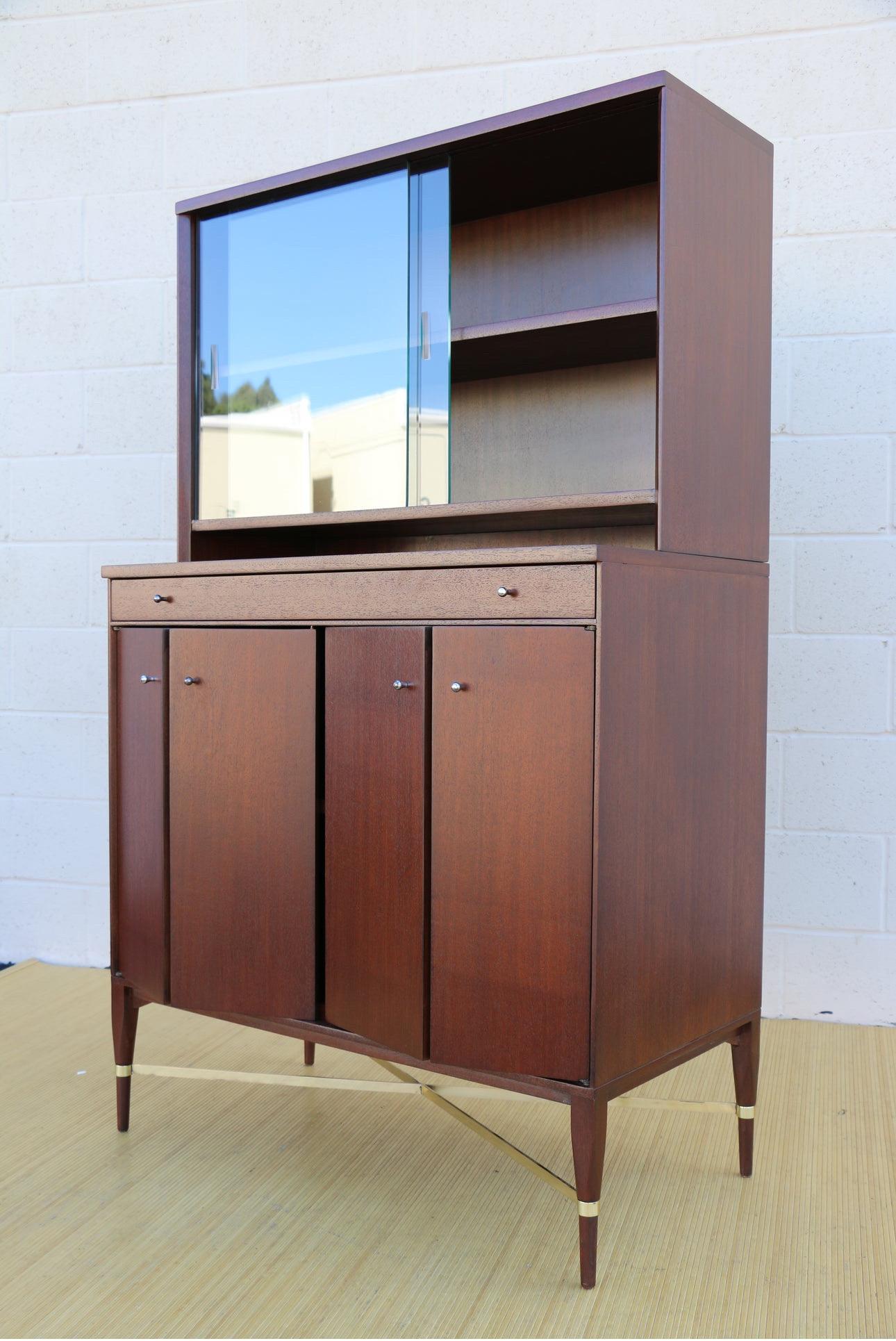Amazing storage cabinet designed by Paul McCobb and produced by Calvin for the 
