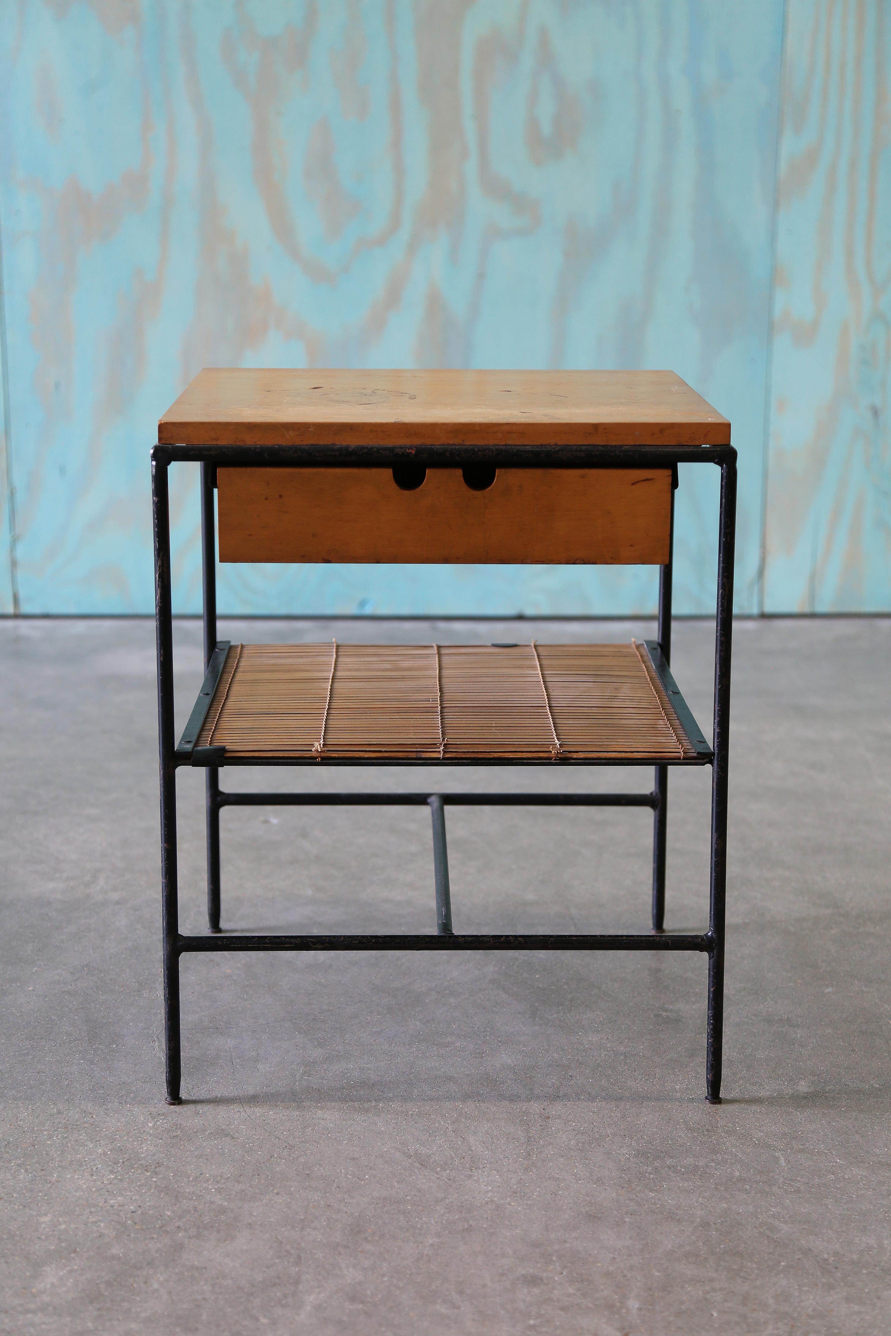 Milieu du XXe siècle 1950 Paul McCobb for Planner Group Table de chevet en fer érable bambou / table d'appoint en vente