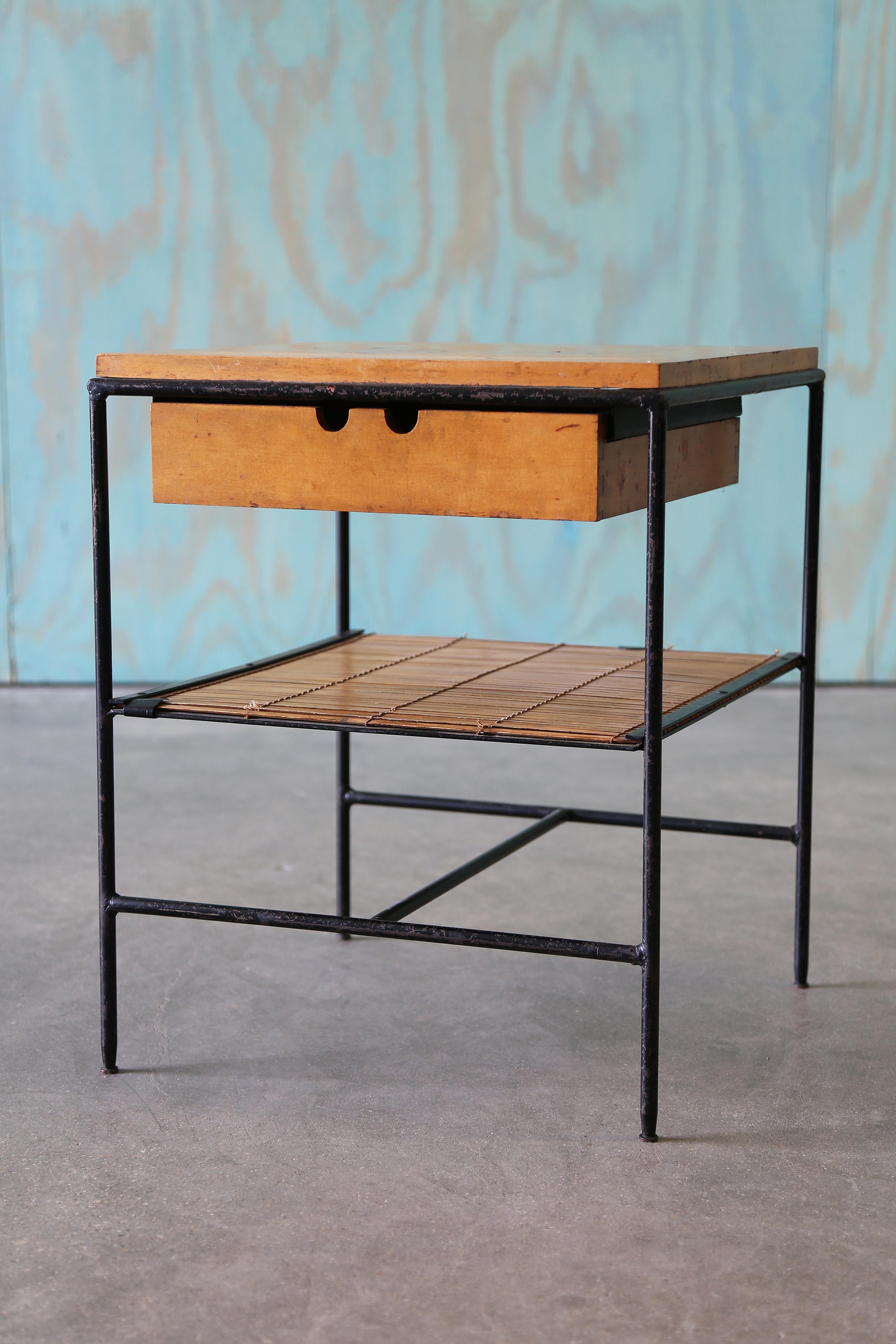 Bambou 1950 Paul McCobb for Planner Group Table de chevet en fer érable bambou / table d'appoint en vente