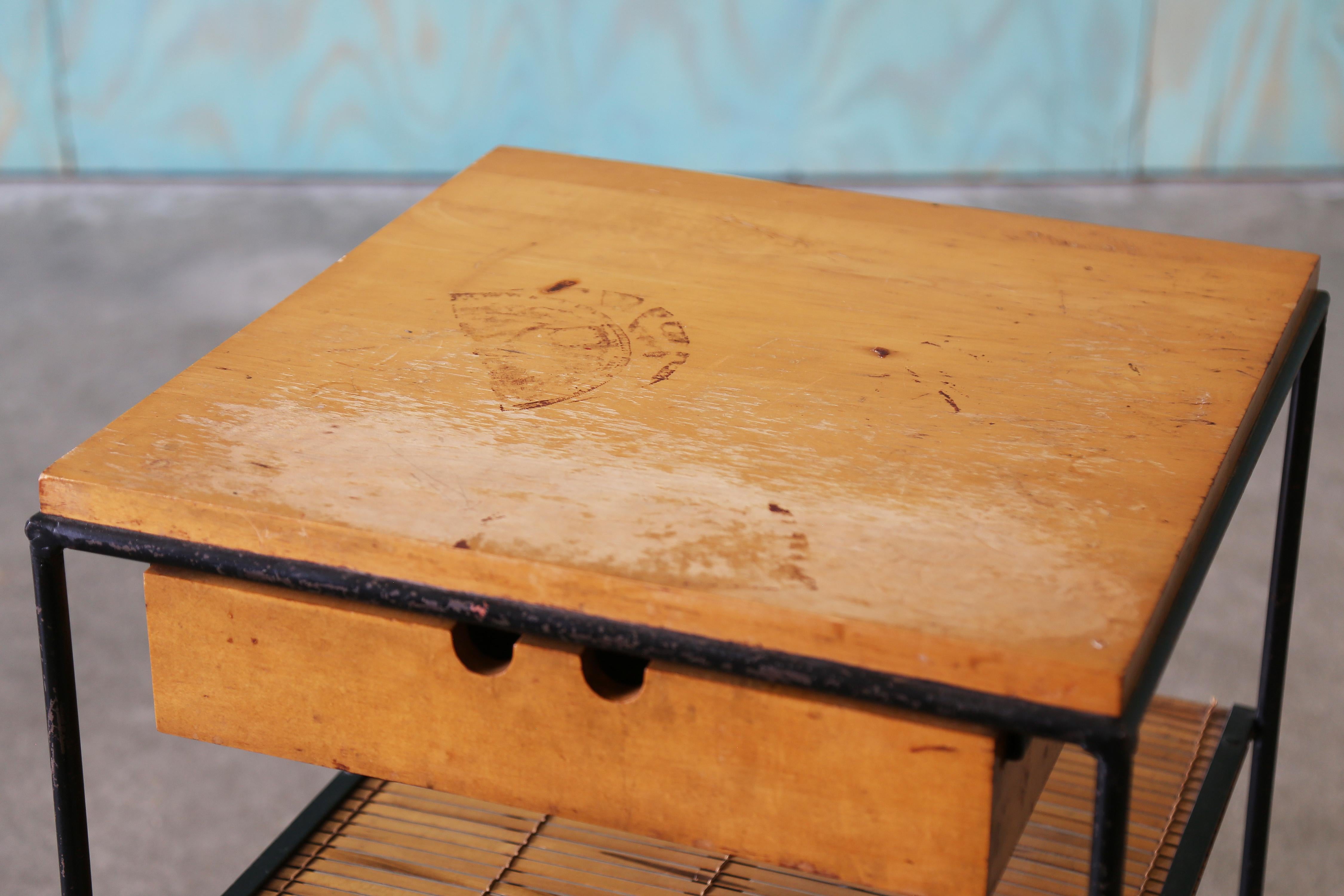1950 Paul McCobb for Planner Group Table de chevet en fer érable bambou / table d'appoint en vente 1