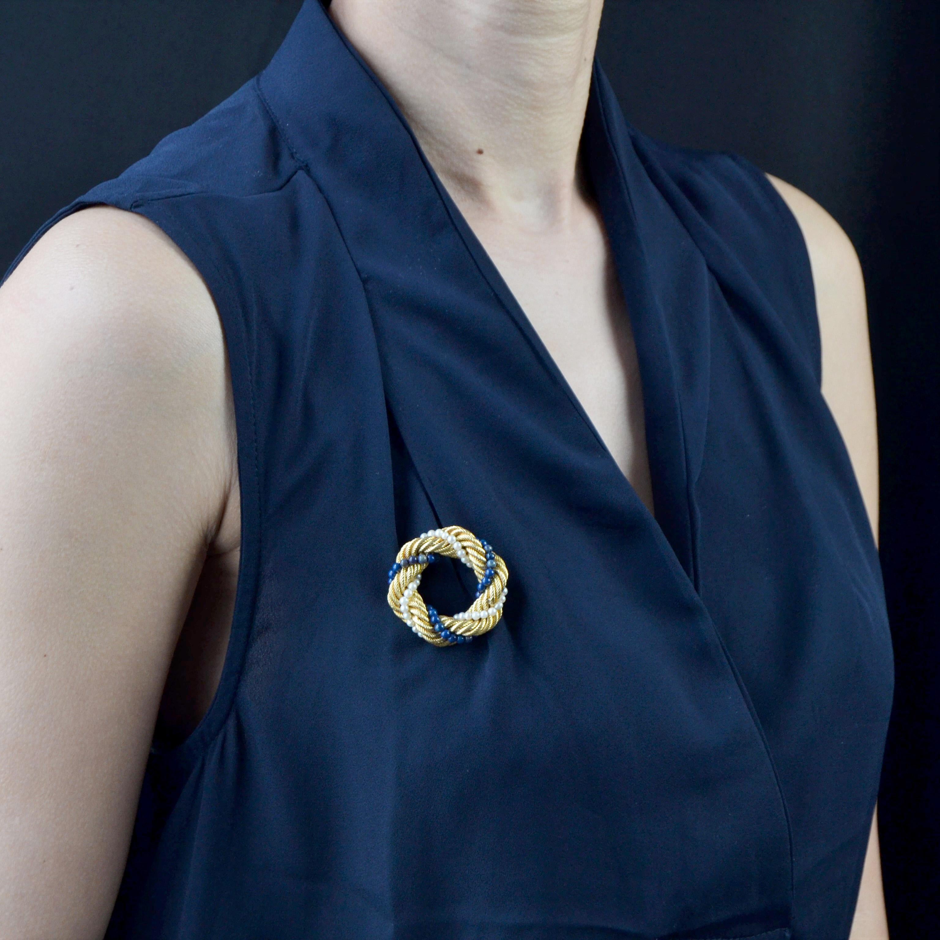 1950s Pearl Lapis Lazuli Twisted Gold Brooch In Excellent Condition In Poitiers, FR