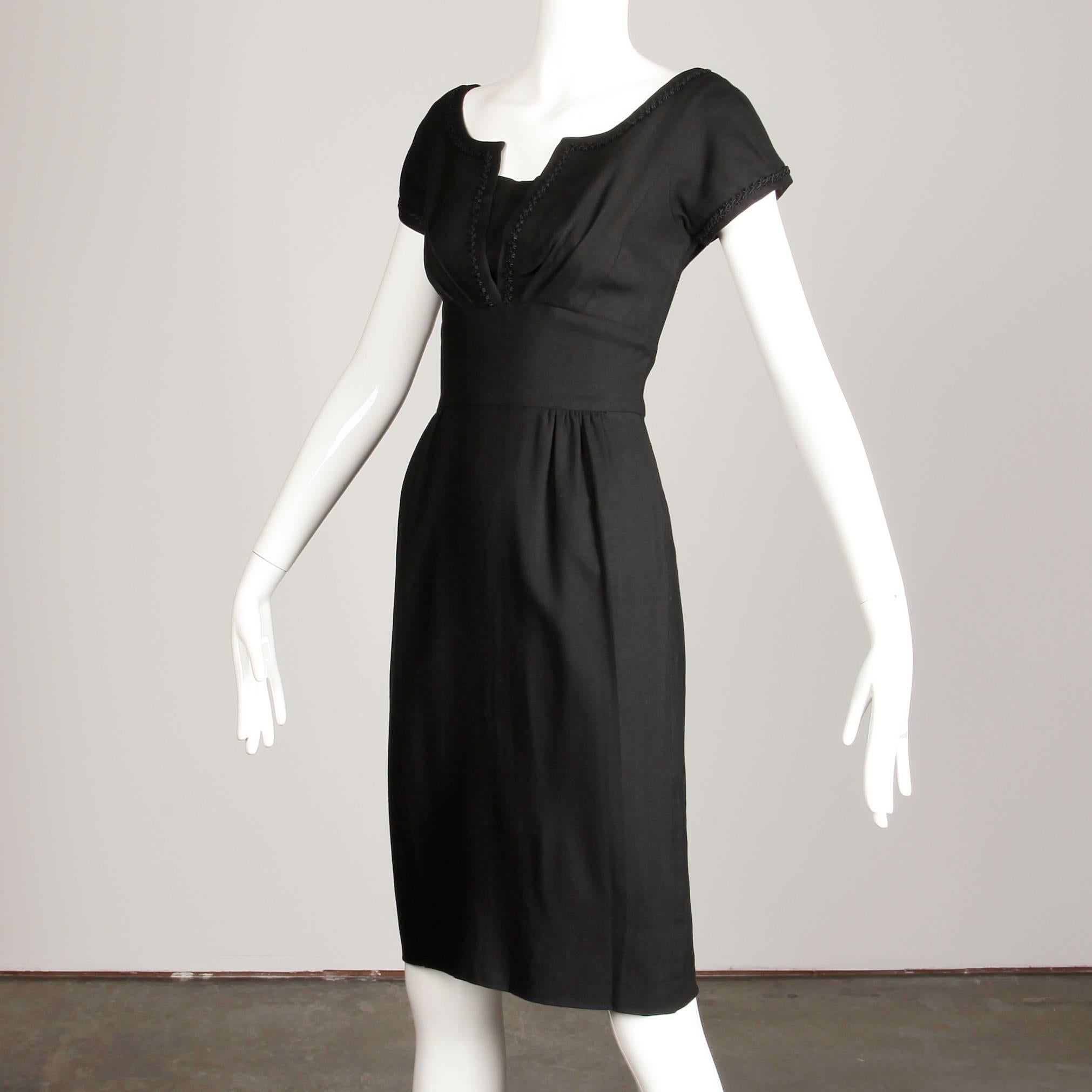 1950s Peck & Peck Vintage Black Wiggle Sheath Dress with Shelf Bust In Excellent Condition In Sparks, NV