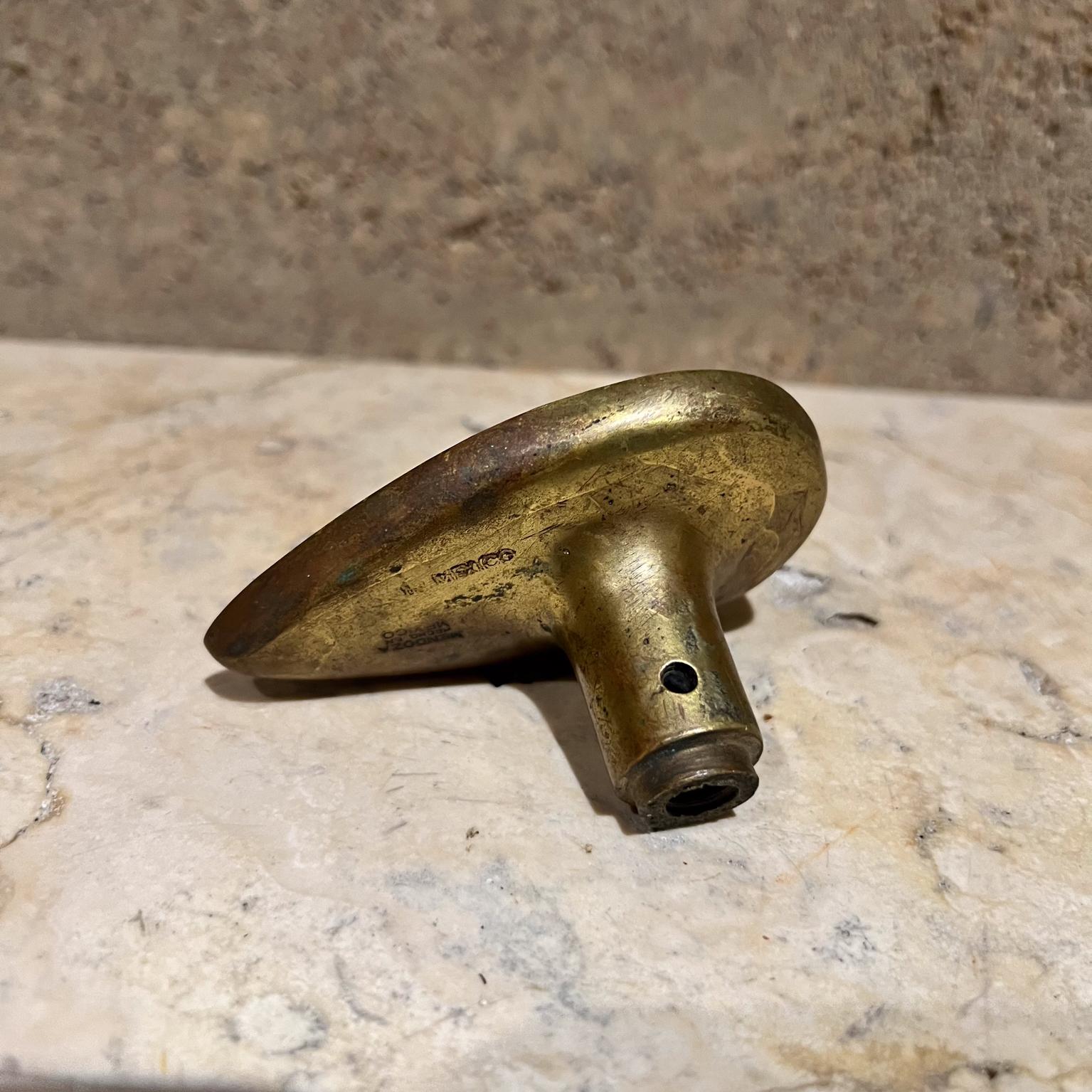 Mexicain Pepe Mendoza Revive Mayan Teardrop Pull Doorknob Malachite Brass Mexican Modern en vente