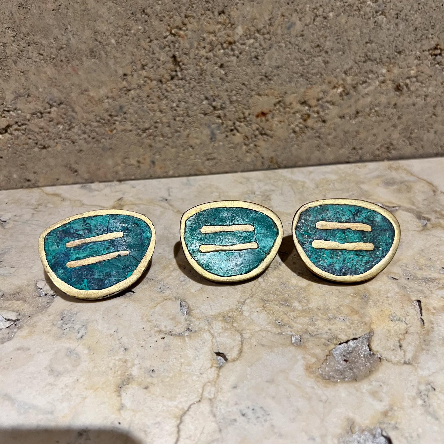 Mid-Century Modern 1950s Pepe Mendoza Set Three Round Pull Knobs Mayan Malachite Mexico en vente