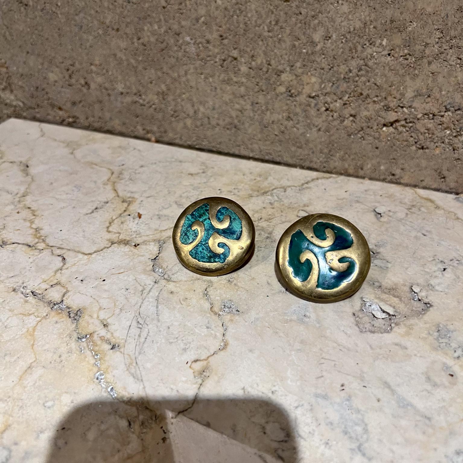 Mexicain 1950s Pepe Mendoza Set Two Round Pull Knobs Mayan  Malachite Revival Mexique en vente