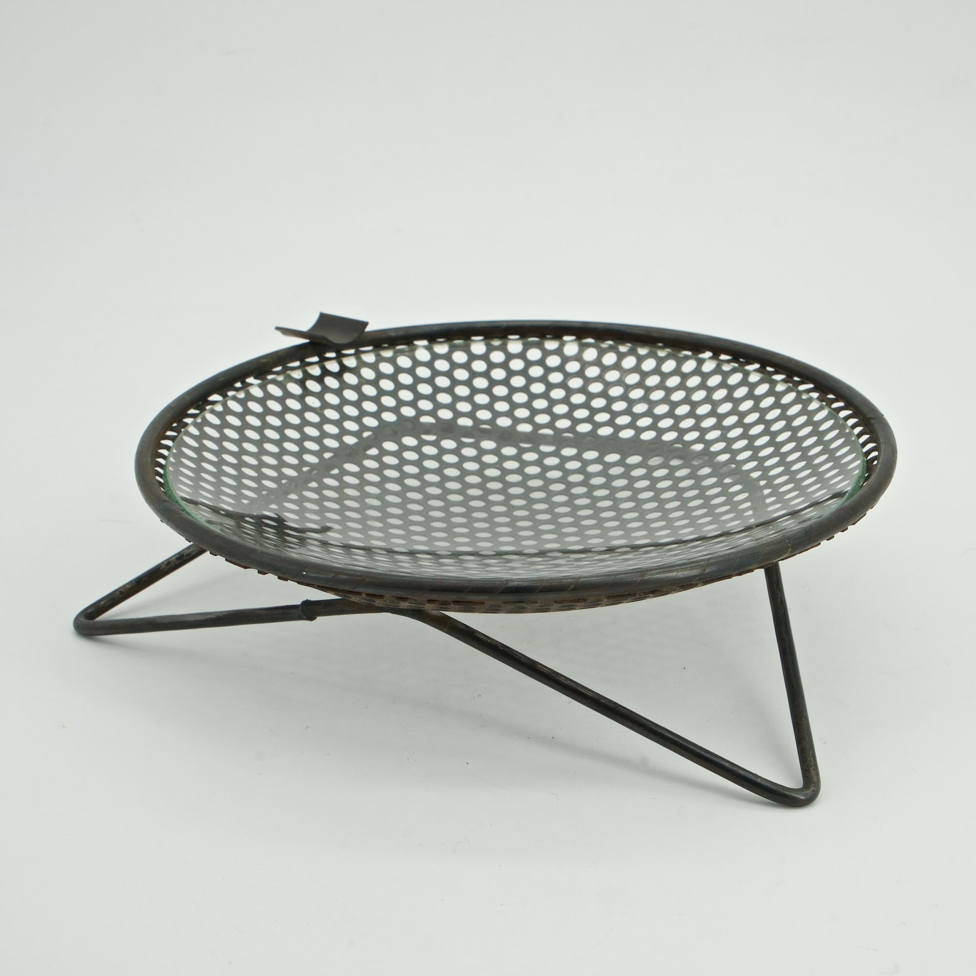 American 1950s Perforated Metal Atomic Dish Ashtray Nº S30 by Richard Galef Ravenware For Sale