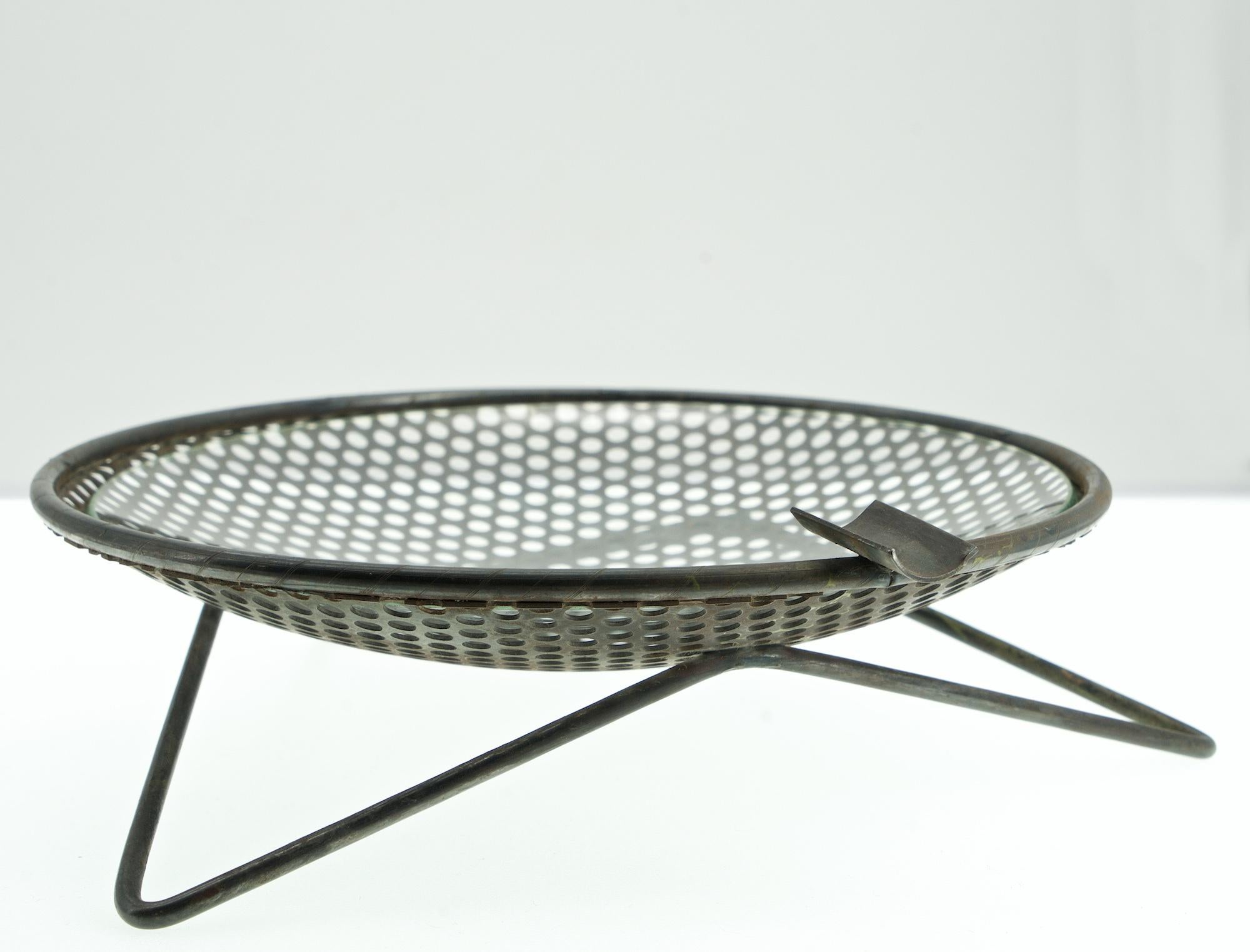 Mid-20th Century 1950s Perforated Metal Atomic Dish Ashtray Nº S30 by Richard Galef Ravenware For Sale