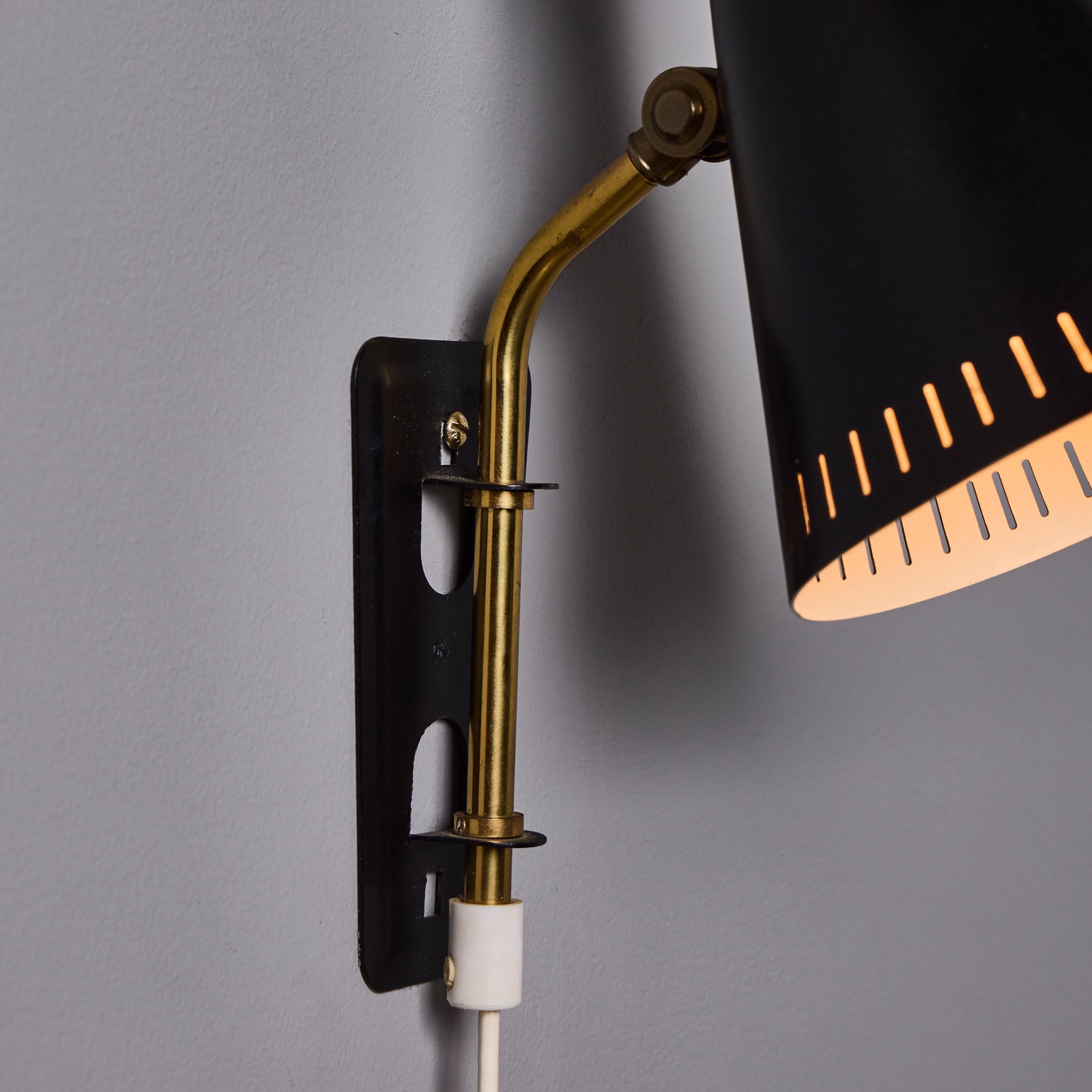 1950s Perforated Metal Diabolo Plug-In Wall Lamp Attributed to Mauri Almari en vente 8