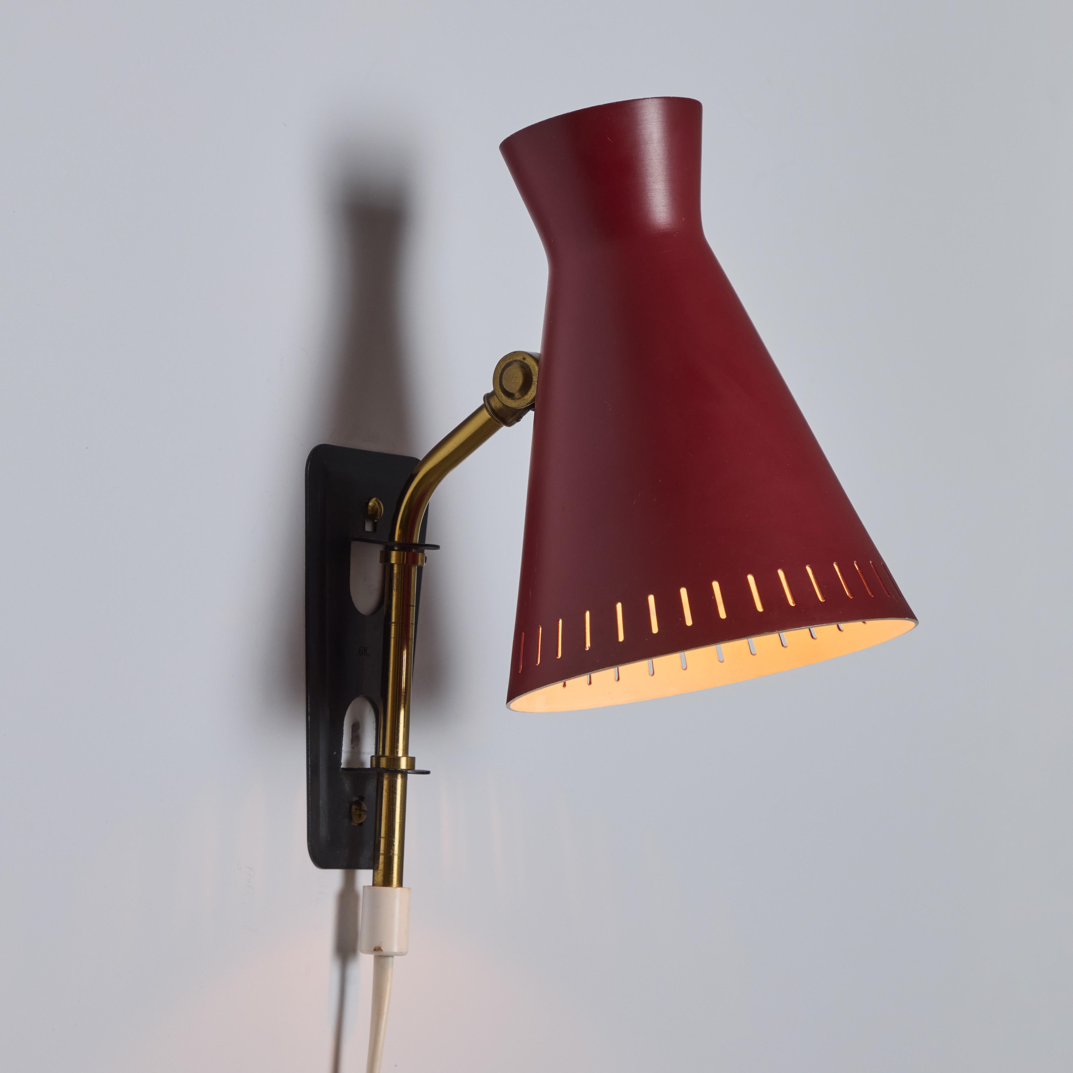 1950s Perforated Red Diabolo Plug-In Wall Lamp Attributed to Mauri Almari For Sale 2