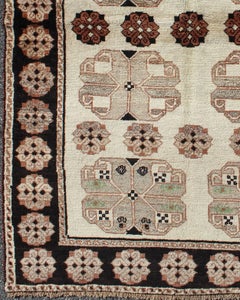 Vintage Persian Gabbeh Rug with Repeating Geometric Rosettes 4'10 x 7'4