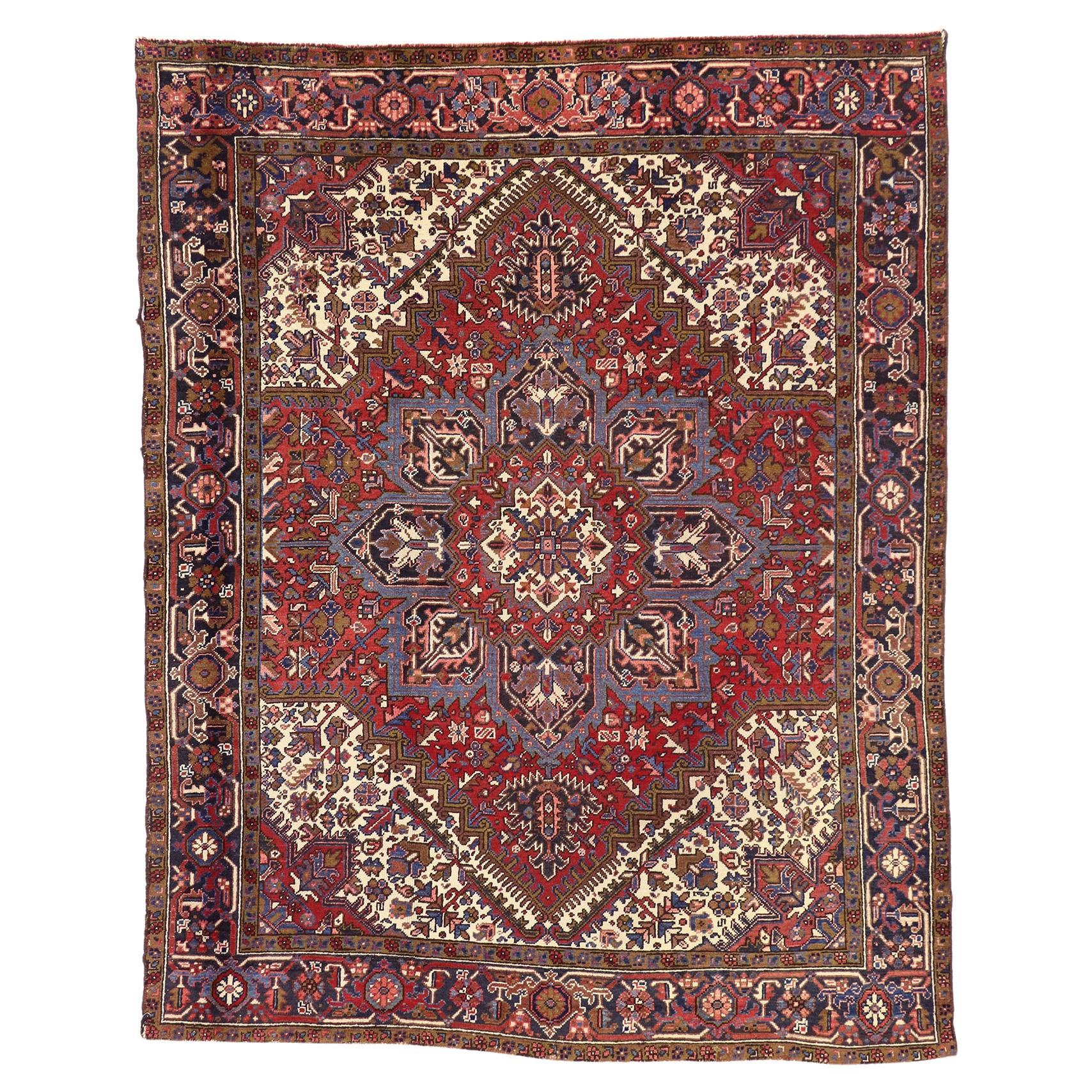 1950's Persian Heriz Rug with Traditional Style en venta
