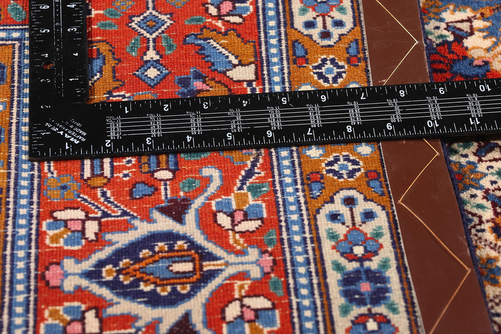 Alfombra persa Mahi Tabriz de 1950 con estilo tradicional siglo XX en venta
