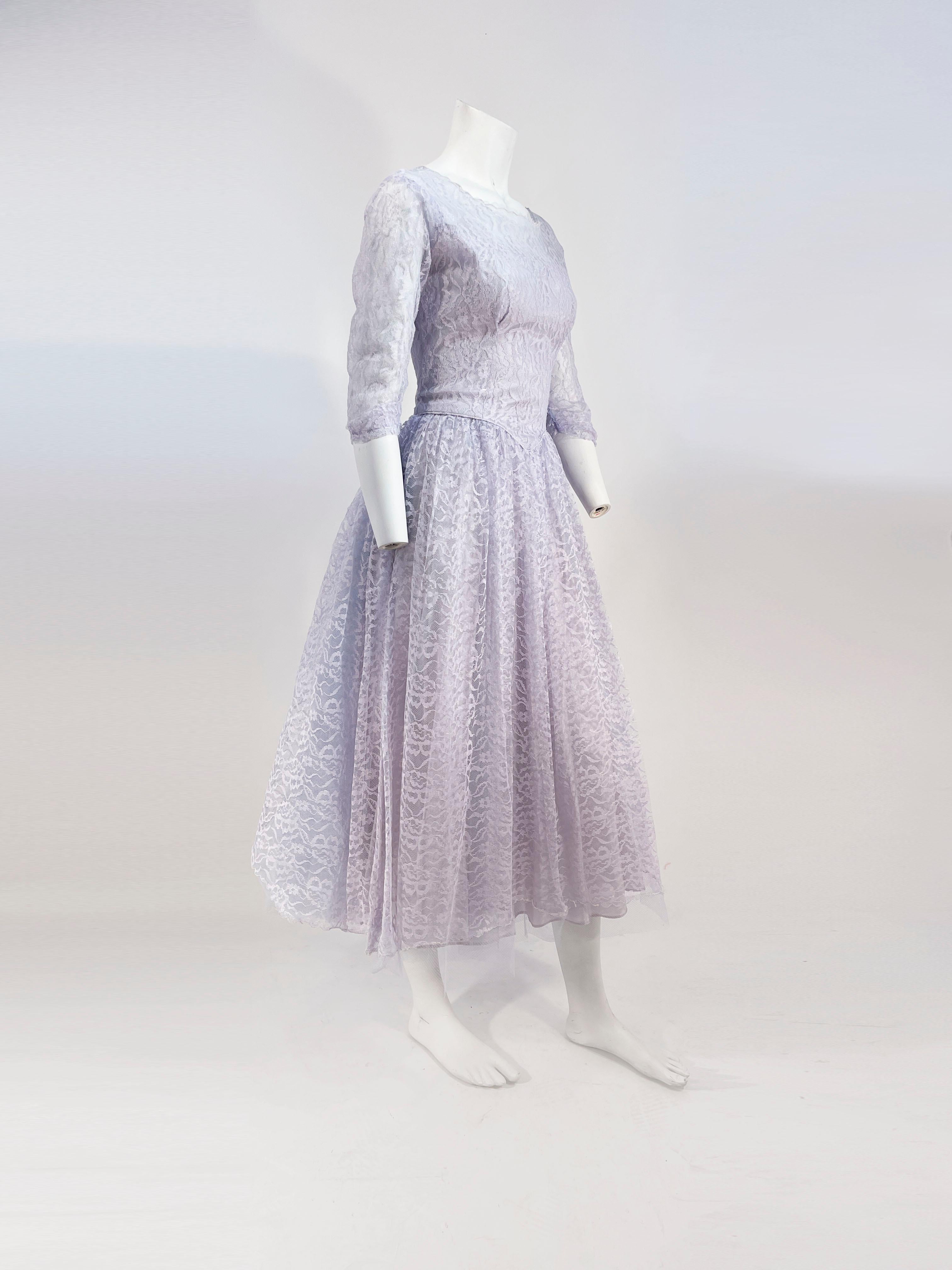 1950s Pewter Lace Dress For Sale 3
