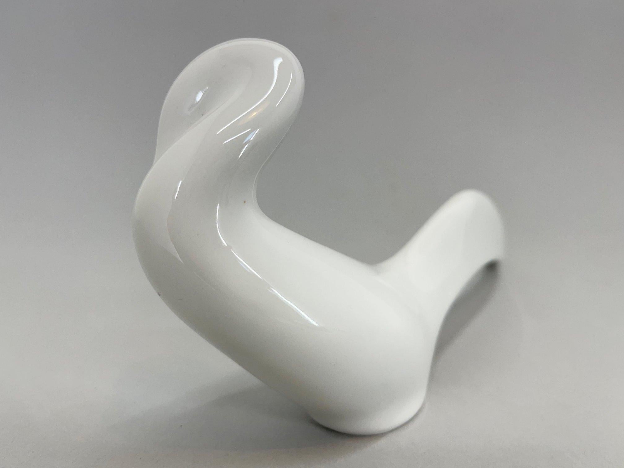 Metà XX secolo Scultura di fagiano del 1950 dell'artista Jaroslav Ježek per Royal Dux in vendita