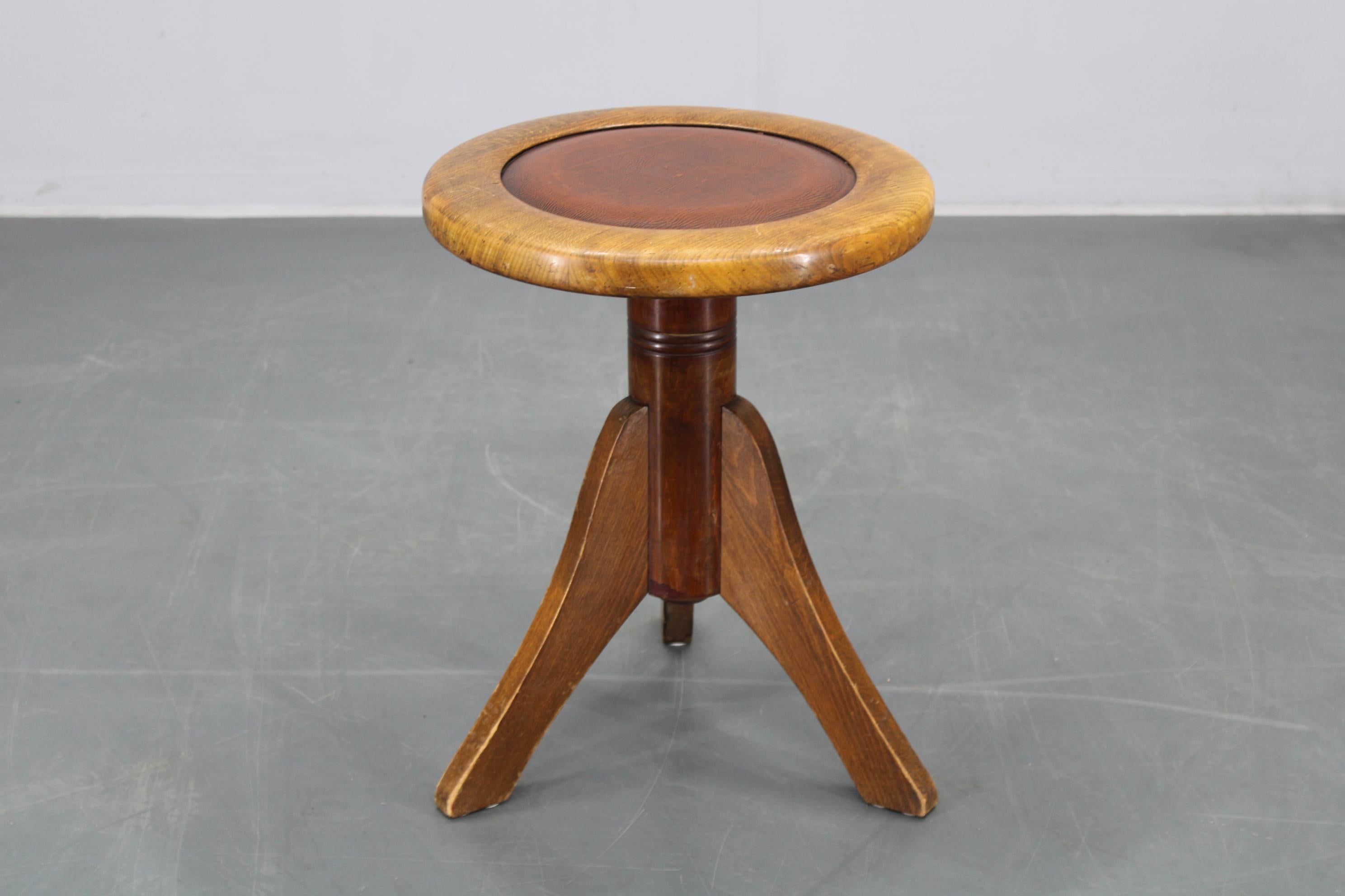 Klavierhocker aus Bugholz und Buchenholz, Tschechoslowakei, 1950er Jahre (Moderne der Mitte des Jahrhunderts) im Angebot