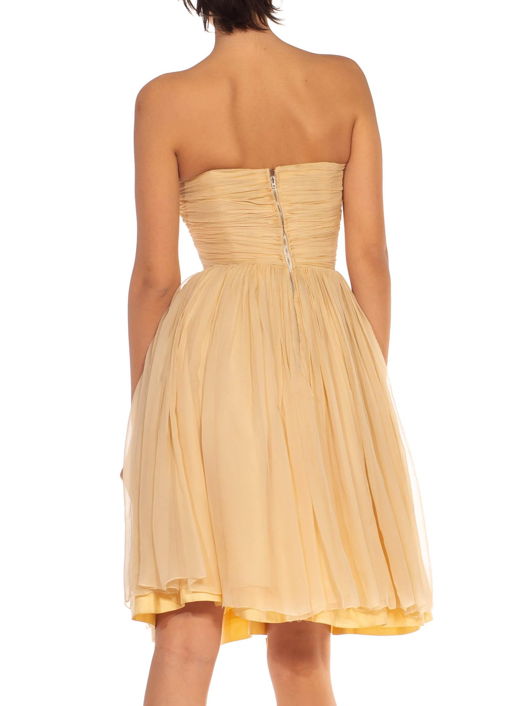 1950S Pierre Balmain Ivory Silk Chiffon Ruched Strapless Cocktail Dress For Sale 3