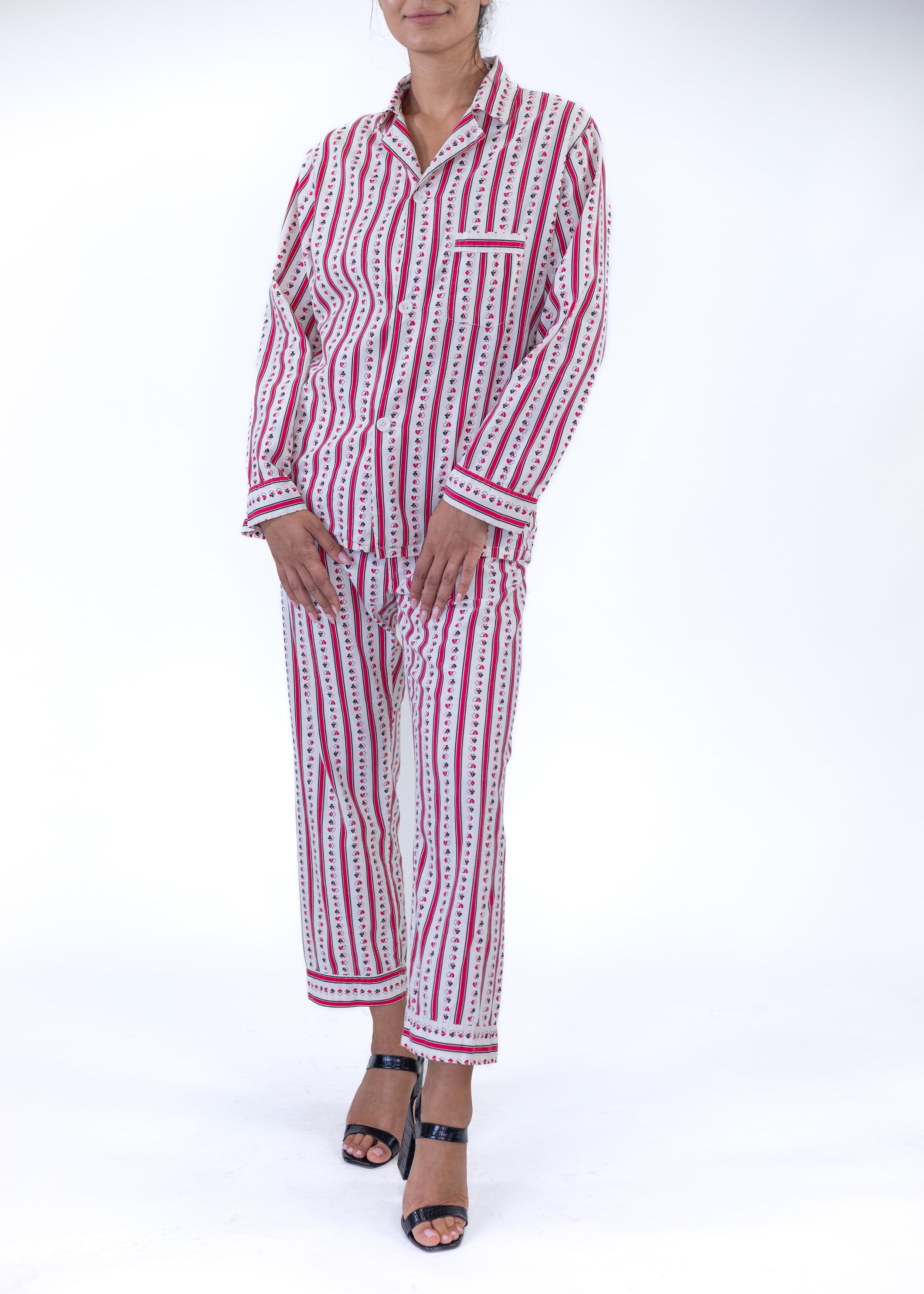 Pyjama PILGRIM des années 1950 en coton rouge et blanc, avec cœurs d'as, imprimé fantaisie en vente 1