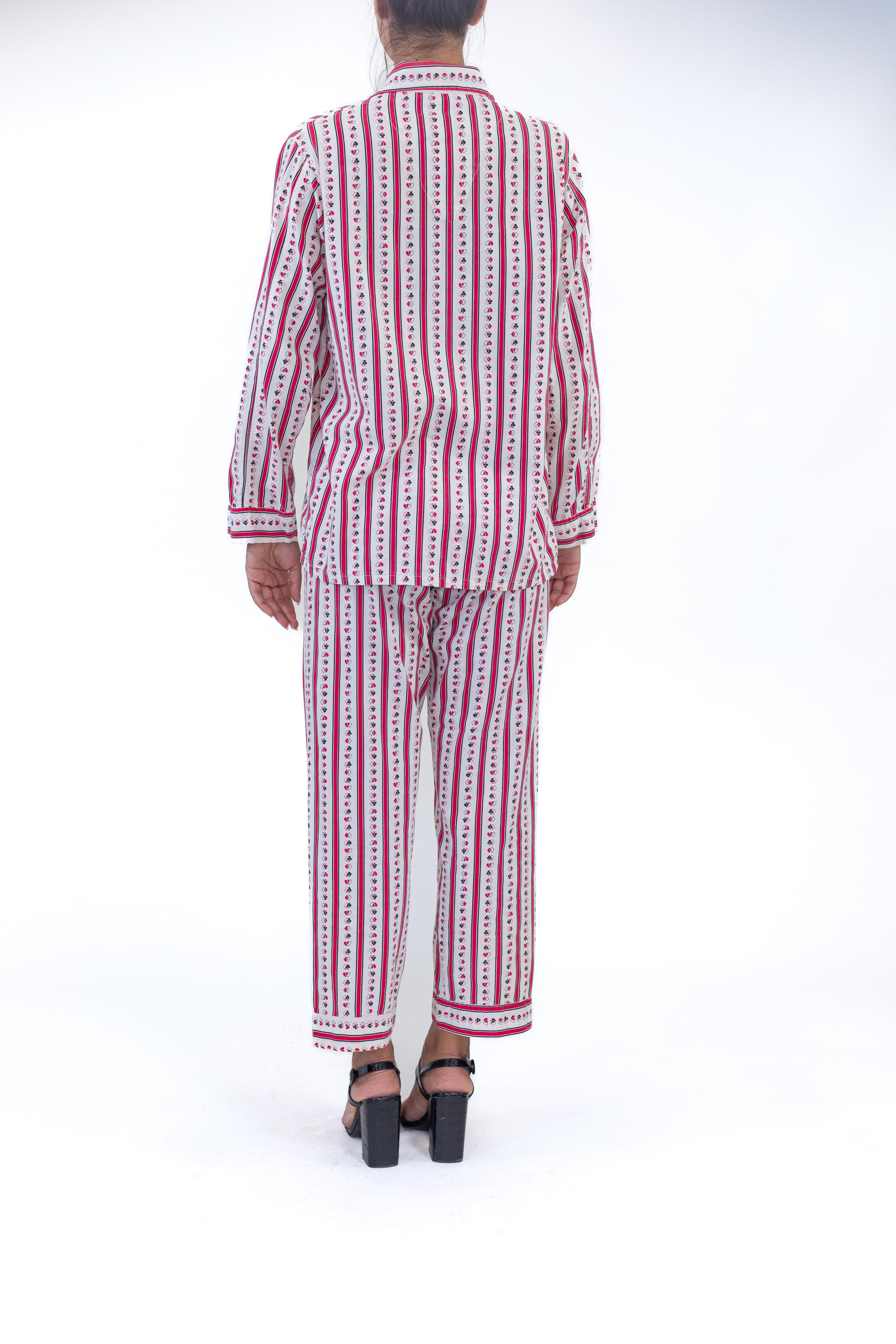 Pyjama PILGRIM des années 1950 en coton rouge et blanc, avec cœurs d'as, imprimé fantaisie en vente 3