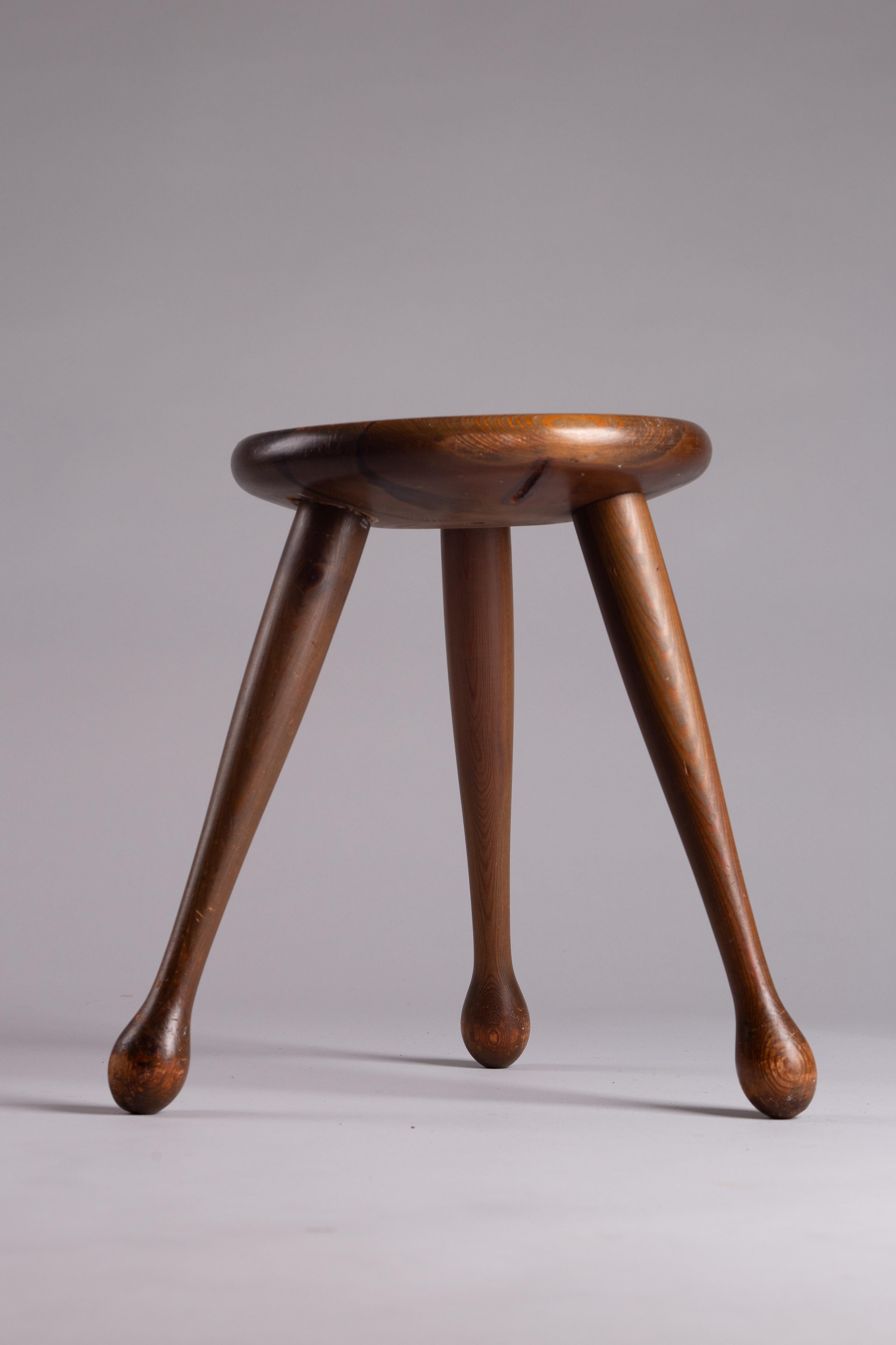 Tabouret en pin des années 1950, Möbelkompaniet Ahl & Wallén, Suède Bon état - En vente à Turku, Varsinais-Suomi
