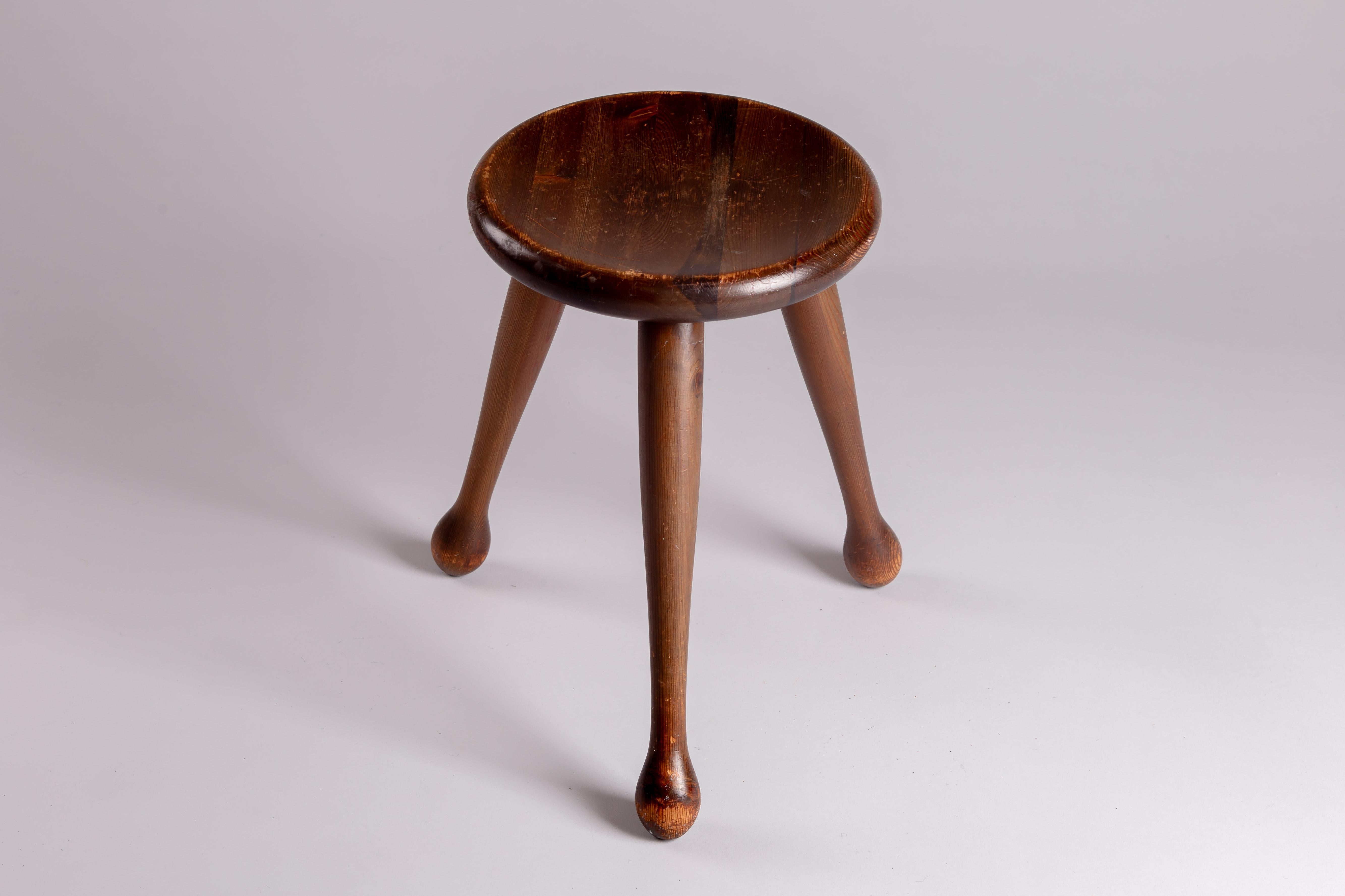 Tabouret en pin des années 1950, Möbelkompaniet Ahl & Wallén, Suède en vente 1