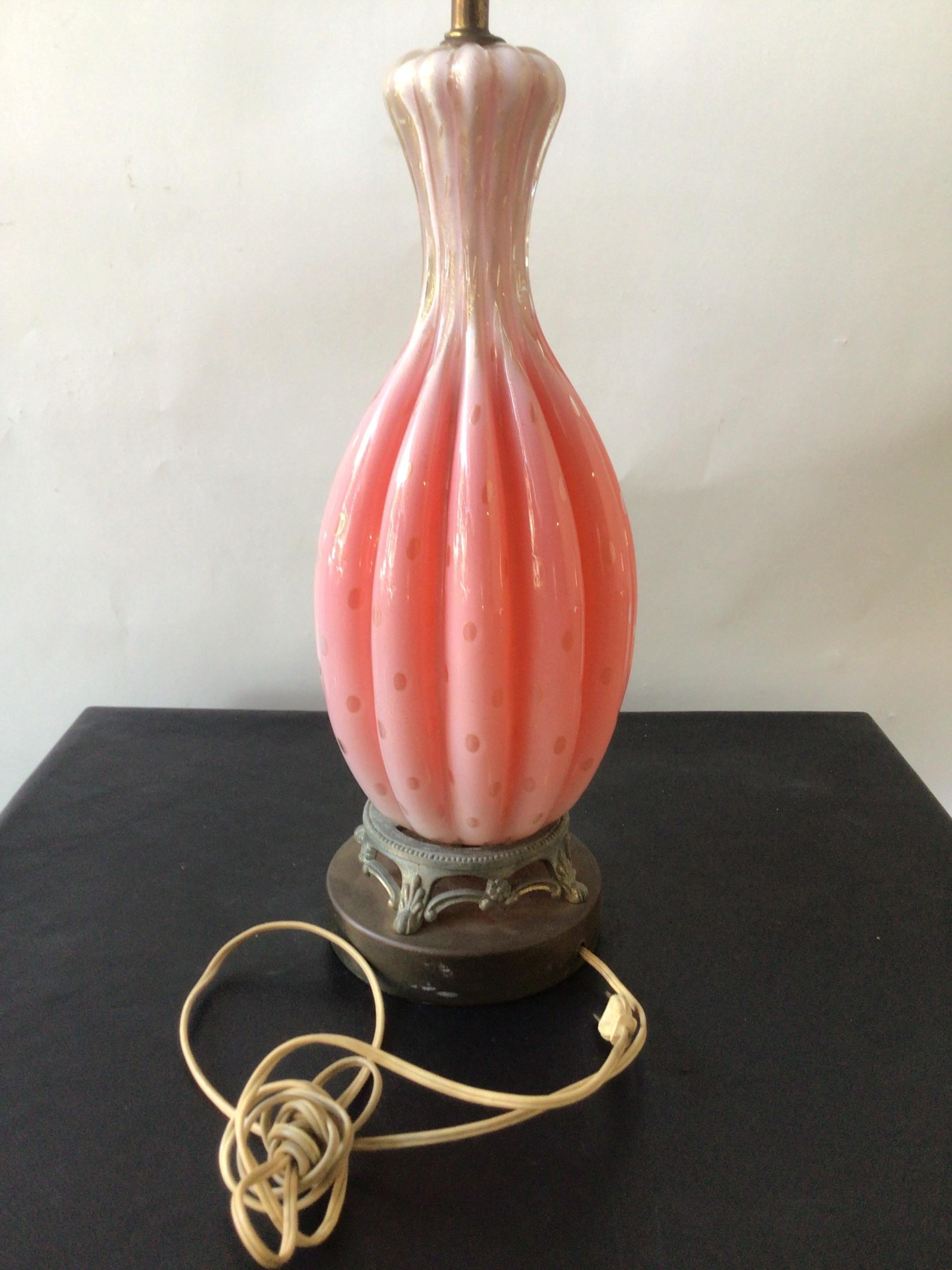 1950s Pink Murano Glass Lamp In Good Condition For Sale In Tarrytown, NY