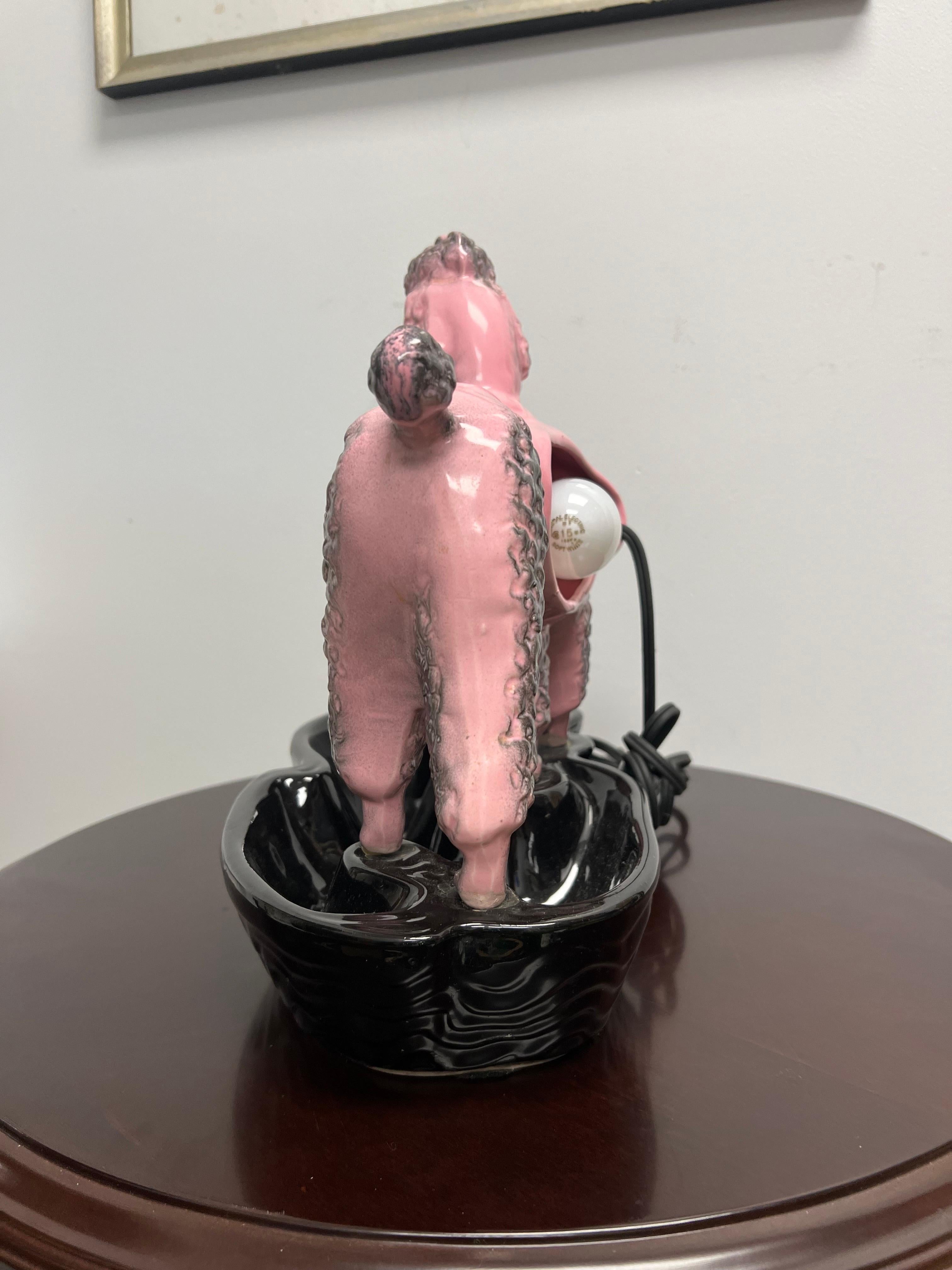 Mid-Century Modern Caniche rose des années 1950 AT& I.T. Lampe avec jardinière en vente