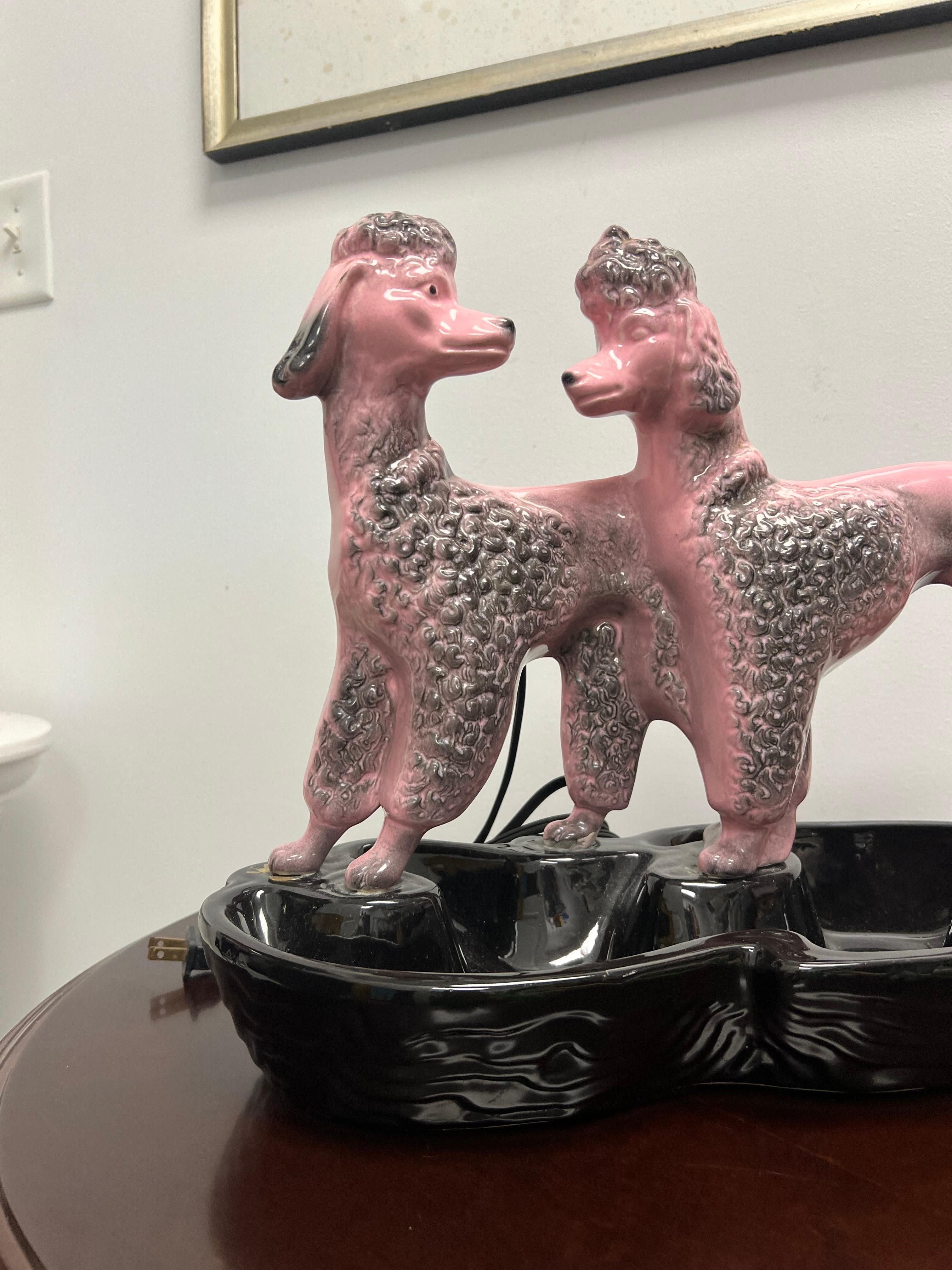 Caniche rose des années 1950 AT& I.T. Lampe avec jardinière en vente 2
