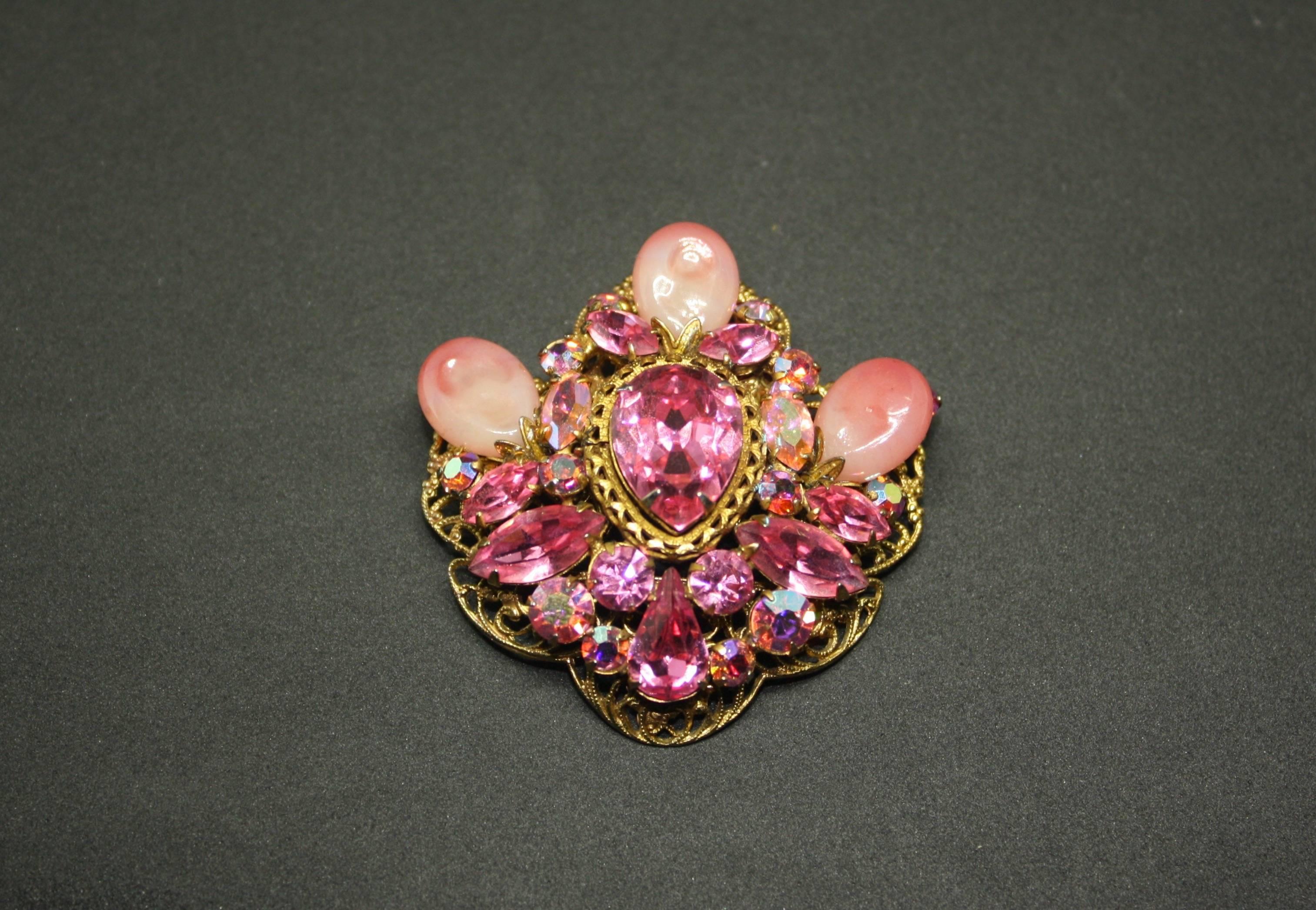Women's 1950's Pink Stone Brooch by Regency For Sale